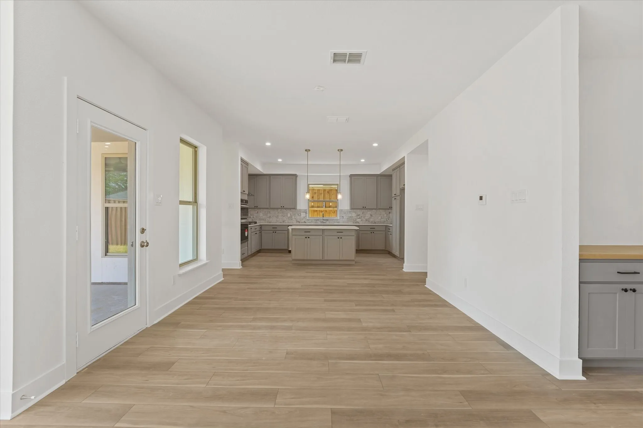 Single Family Residence For Rent in Dallas County , 3786 Wenatche Drive, Dallas, Texas 75233, 4 Bedroom, 4 Bathroom, 2 Garage spaces, 2,907 Sqft, built in 2024, mls#21357384, Real Estate Agent in Dallas, Homes For Rent in Dallas county, Homes For Rent in Dallas, Realtor in Dallas Texas, Real Estate Brokerage Independent Realty Texas, Luminita Cordes Realtor