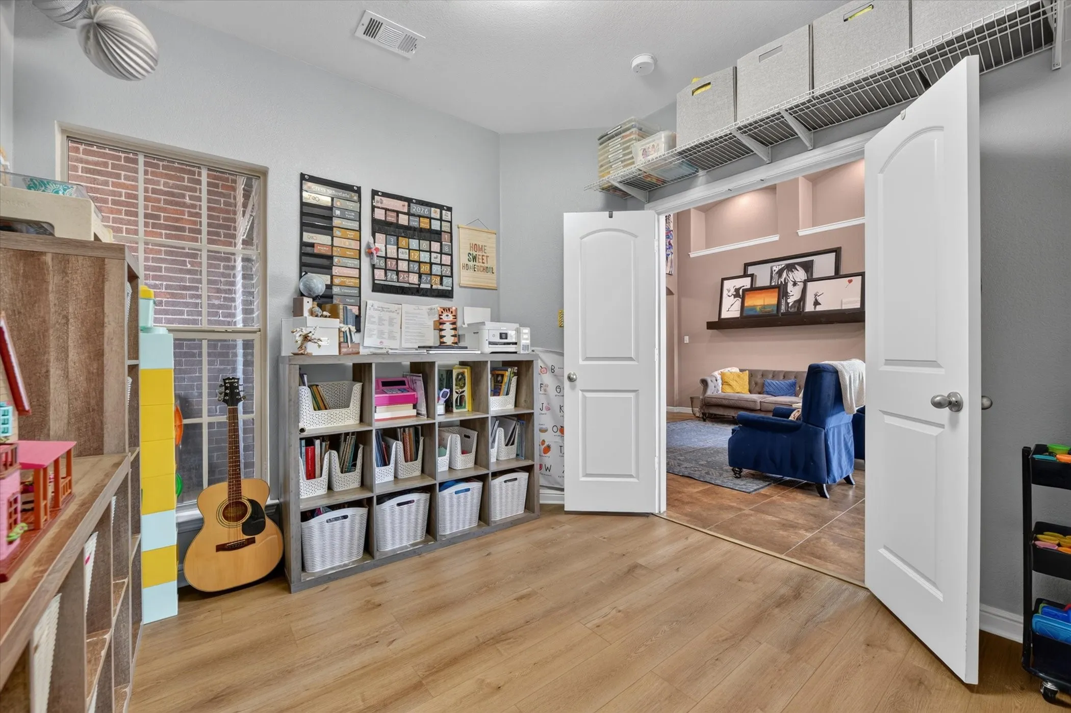 Single Family Residence For Sale in Tarrant County , 424 Foxcraft Drive, Fort Worth, Texas 76131, 3 Bedroom, 2 Bathroom, 2 Garage spaces, 1,689 Sqft, built in 2012, mls#21357970, Real Estate Agent in Fort Worth, Homes For Sale in Tarrant county, Homes For Sale in Fort Worth, Realtor in Fort Worth Texas, Real Estate Brokerage Independent Realty Texas, Luminita Cordes Realtor