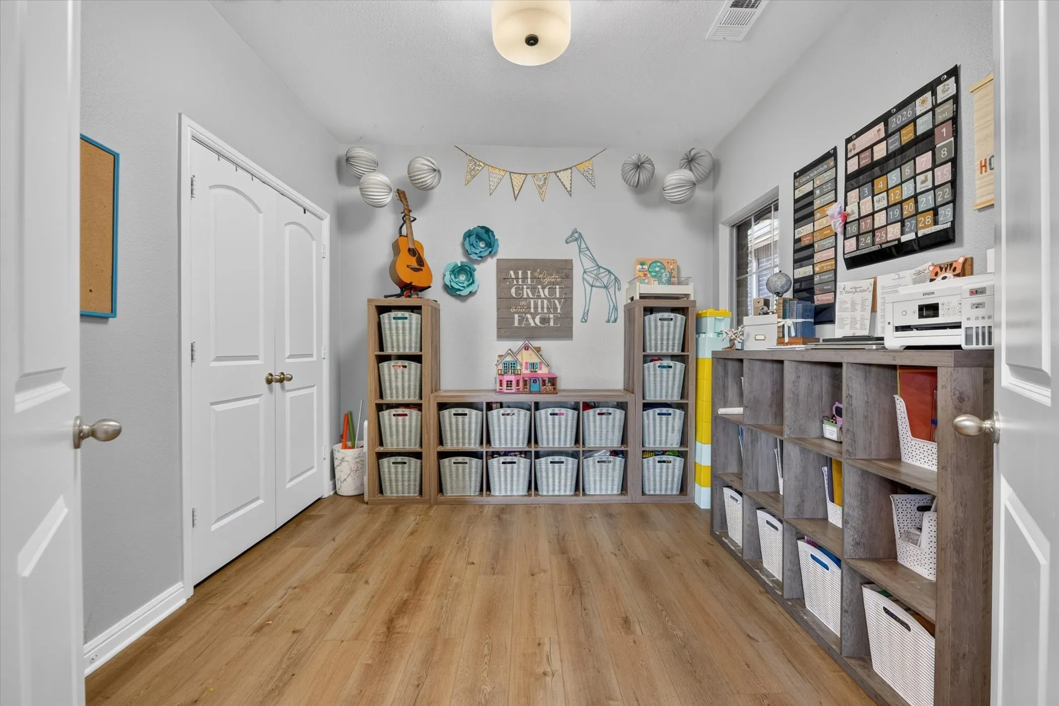 Single Family Residence For Sale in Tarrant County , 424 Foxcraft Drive, Fort Worth, Texas 76131, 3 Bedroom, 2 Bathroom, 2 Garage spaces, 1,689 Sqft, built in 2012, mls#21357970, Real Estate Agent in Fort Worth, Homes For Sale in Tarrant county, Homes For Sale in Fort Worth, Realtor in Fort Worth Texas, Real Estate Brokerage Independent Realty Texas, Luminita Cordes Realtor