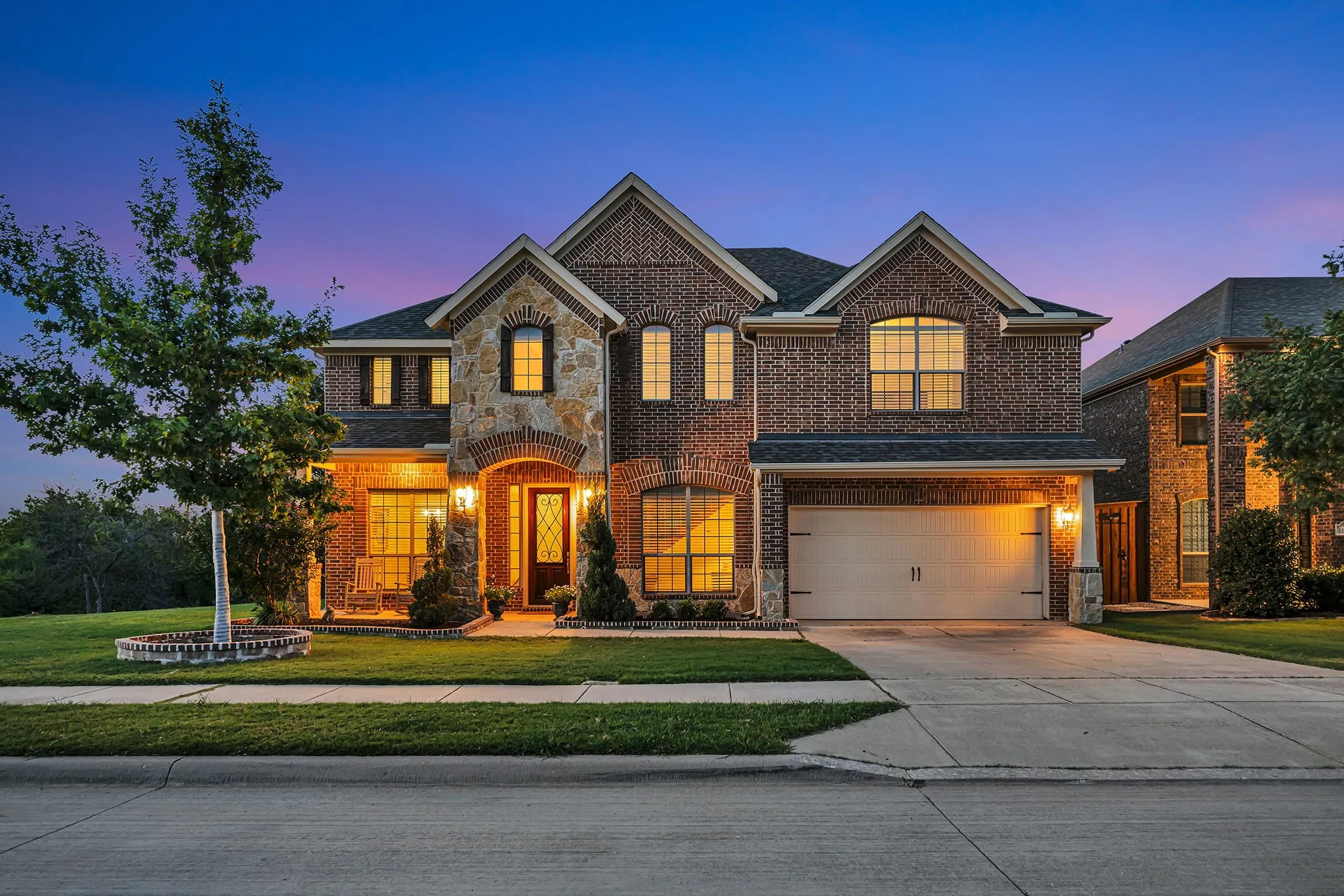 Single Family Residence For Sale in Denton County , 1133 Bentley Drive, Roanoke, Texas 76262, 5 Bedroom, 4 Bathroom, 2 Garage spaces, 3,759 Sqft, built in 2013, mls#21357934, Real Estate Agent in Roanoke, Homes For Sale in Denton county, Homes For Sale in Roanoke, Realtor in Roanoke Texas, Real Estate Brokerage Independent Realty Texas, Luminita Cordes Realtor