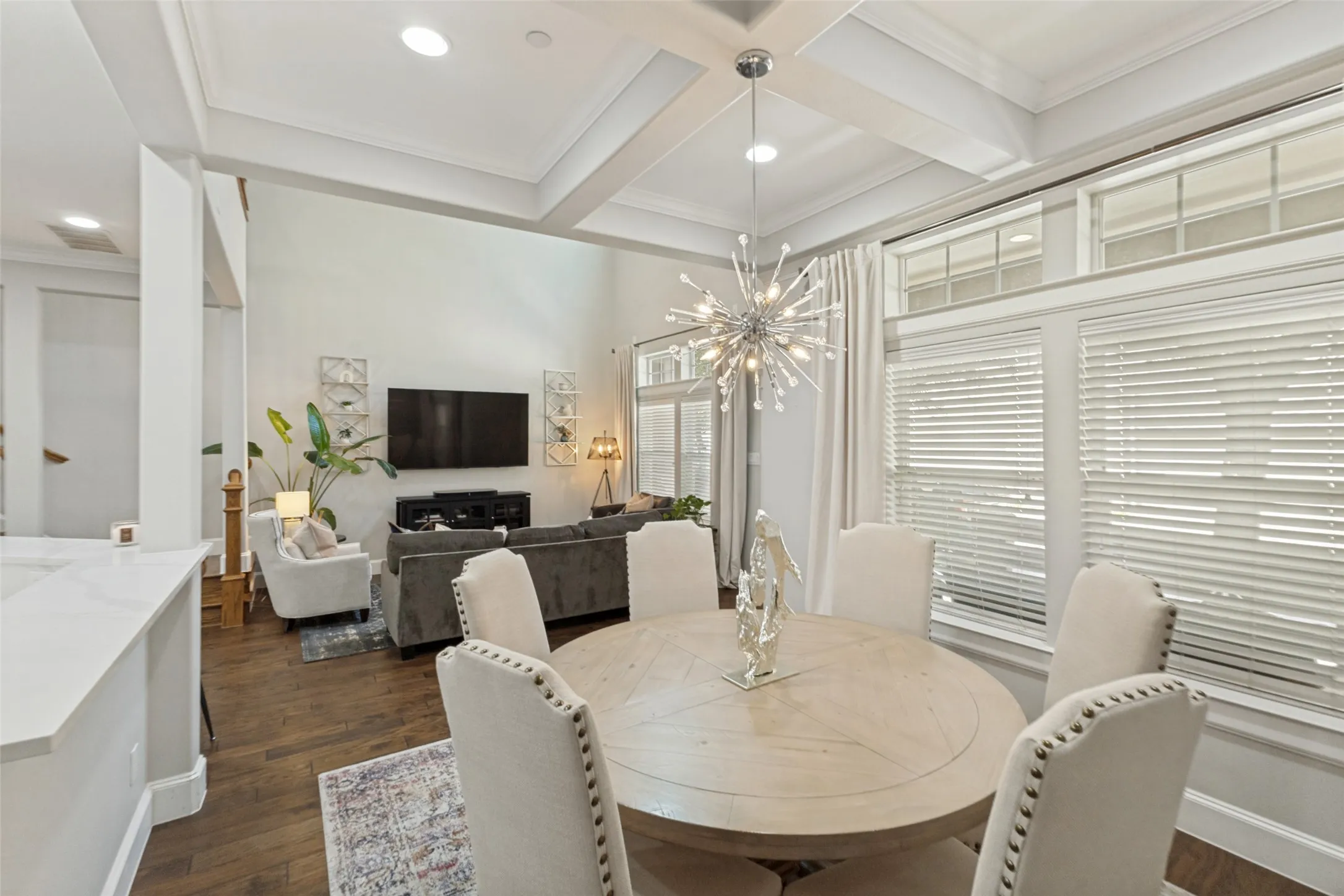 Condominium For Sale in Dallas County , 1600 Abrams Road 27, Dallas, Texas 75214, 2 Bedroom, 3 Bathroom, 2 Garage spaces, 1,985 Sqft, built in 2005, mls#21356475, Real Estate Agent in Dallas, Homes For Sale in Dallas county, Homes For Sale in Dallas, Realtor in Dallas Texas, Real Estate Brokerage Independent Realty Texas, Luminita Cordes Realtor
