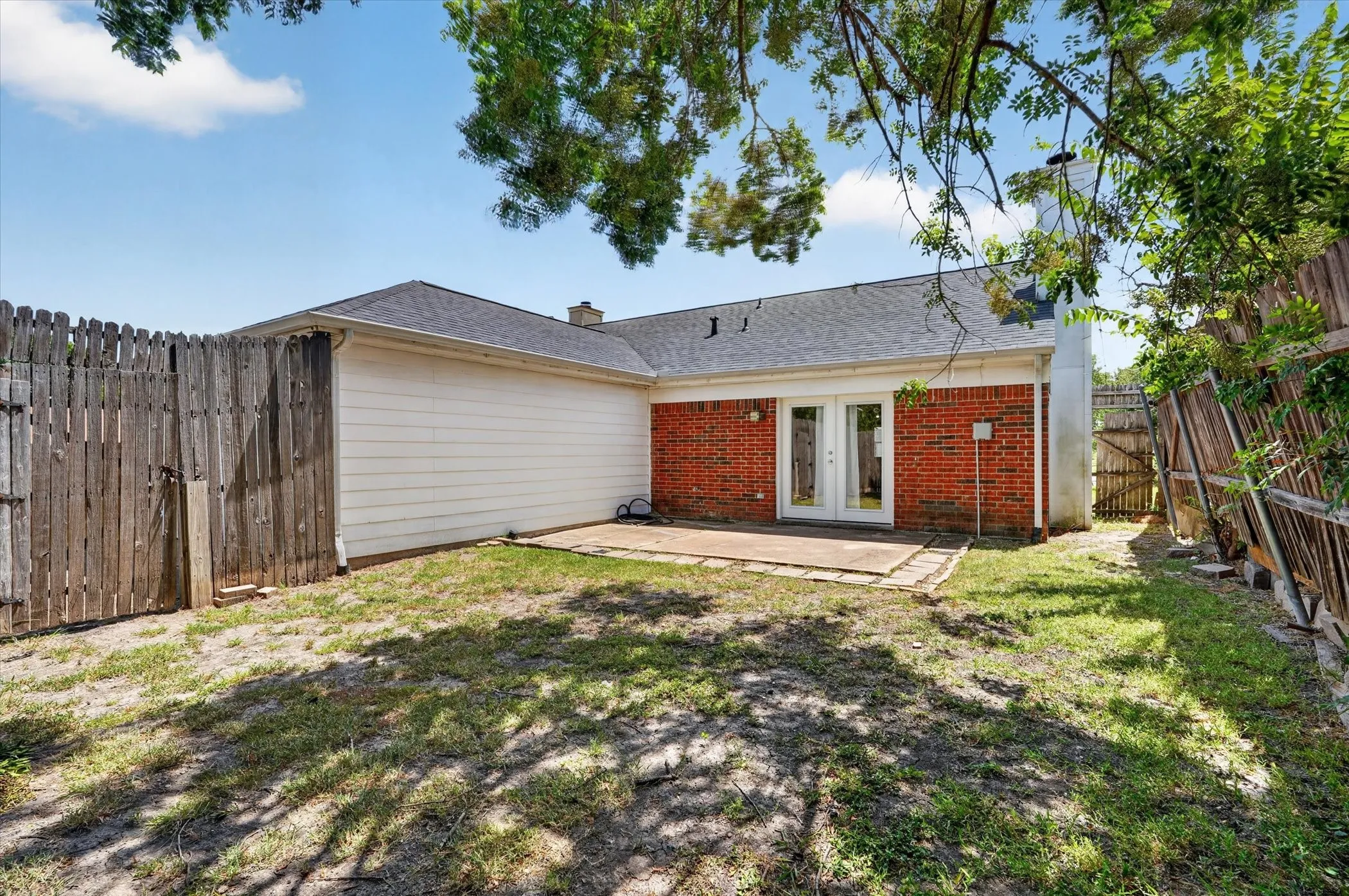 Single Family Residence For Sale in Dallas County , 1809 Smokey Mountain Trail, Mesquite, Texas 75149, 3 Bedroom, 2 Bathroom, 2 Garage spaces, 1,429 Sqft, built in 1985, mls#21358400, Real Estate Agent in Mesquite, Homes For Sale in Dallas county, Homes For Sale in Mesquite, Realtor in Mesquite Texas, Real Estate Brokerage Independent Realty Texas, Luminita Cordes Realtor