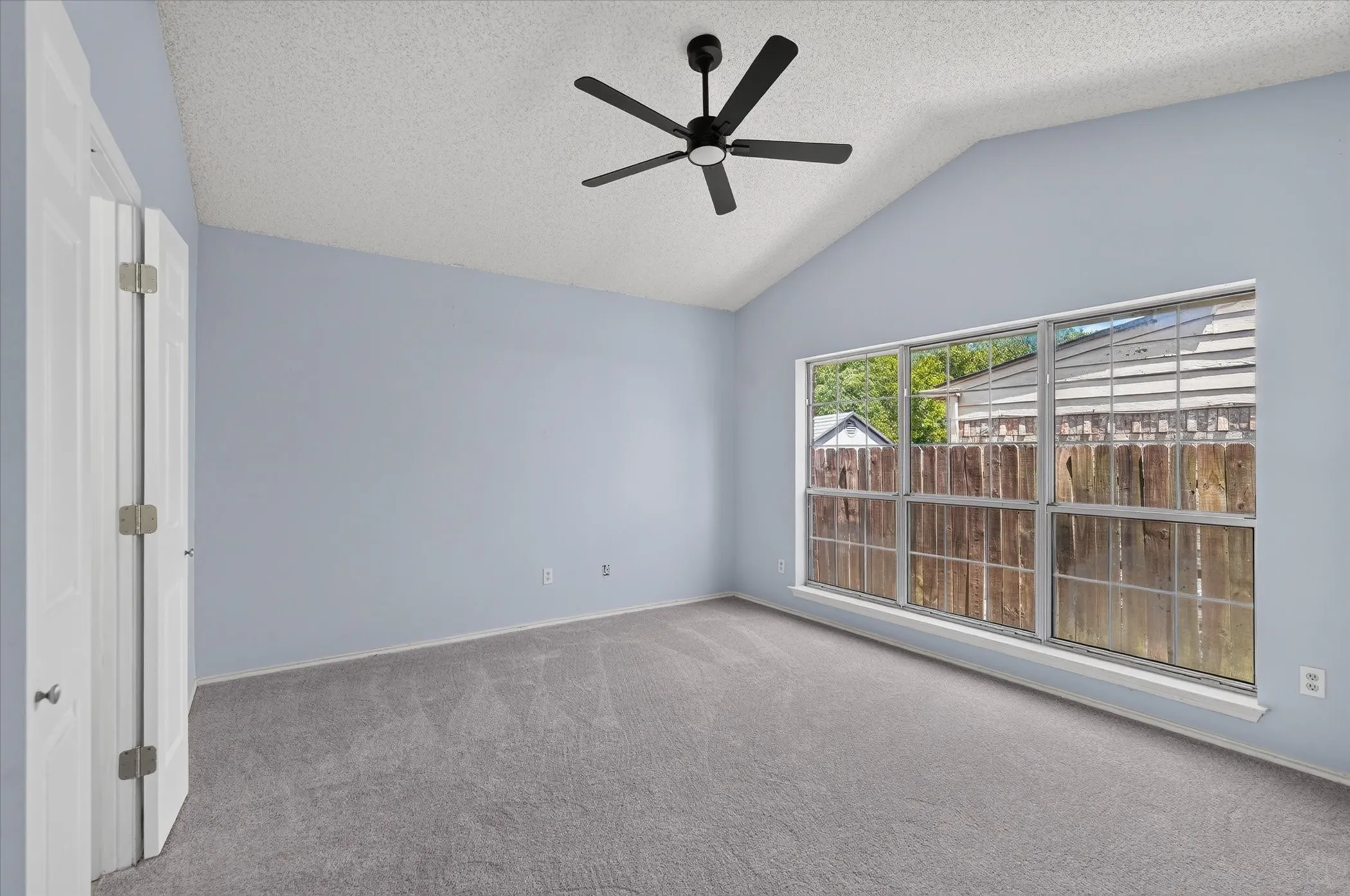 Single Family Residence For Sale in Dallas County , 1809 Smokey Mountain Trail, Mesquite, Texas 75149, 3 Bedroom, 2 Bathroom, 2 Garage spaces, 1,429 Sqft, built in 1985, mls#21358400, Real Estate Agent in Mesquite, Homes For Sale in Dallas county, Homes For Sale in Mesquite, Realtor in Mesquite Texas, Real Estate Brokerage Independent Realty Texas, Luminita Cordes Realtor