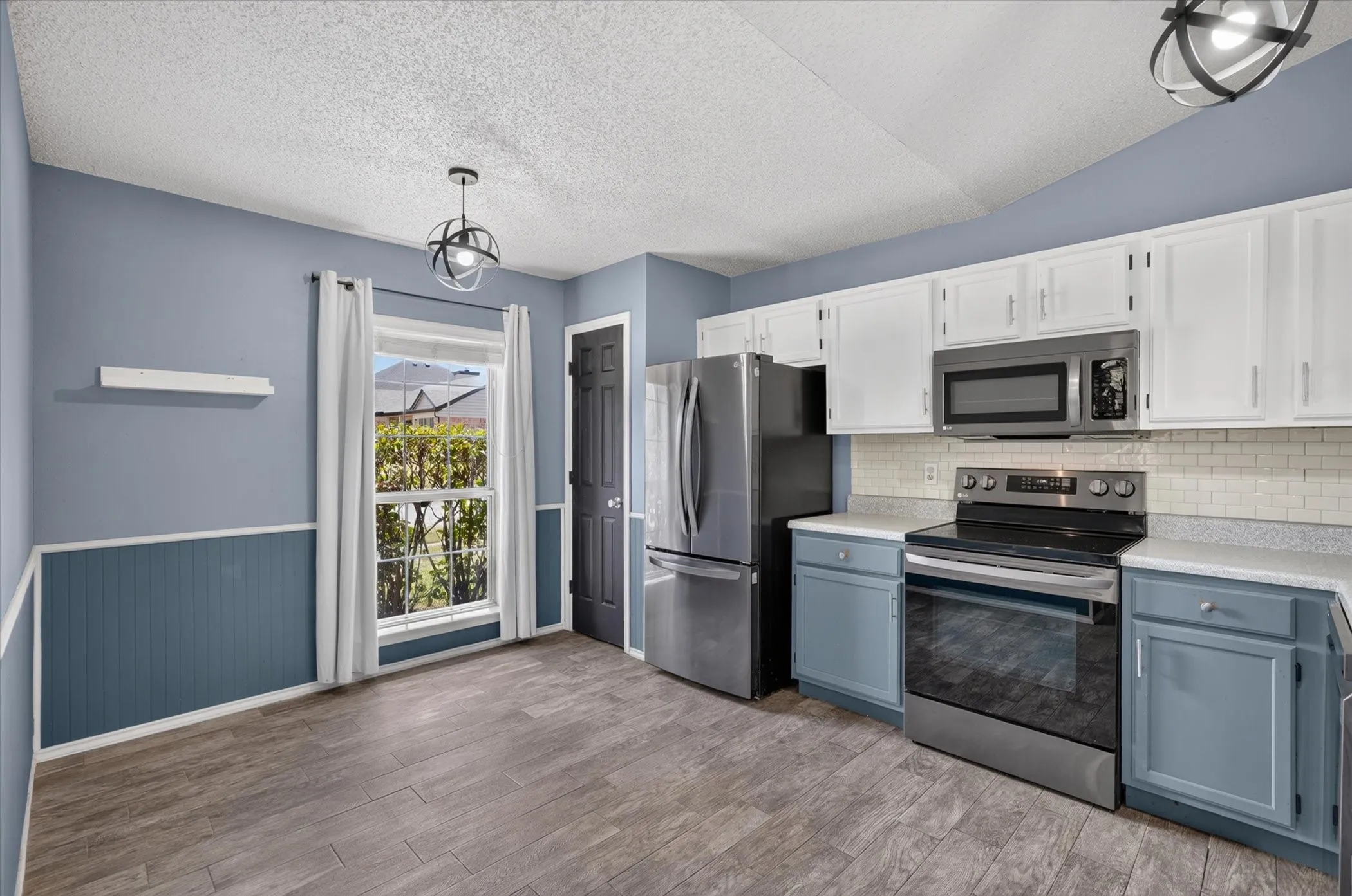 Single Family Residence For Sale in Dallas County , 1809 Smokey Mountain Trail, Mesquite, Texas 75149, 3 Bedroom, 2 Bathroom, 2 Garage spaces, 1,429 Sqft, built in 1985, mls#21358400, Real Estate Agent in Mesquite, Homes For Sale in Dallas county, Homes For Sale in Mesquite, Realtor in Mesquite Texas, Real Estate Brokerage Independent Realty Texas, Luminita Cordes Realtor