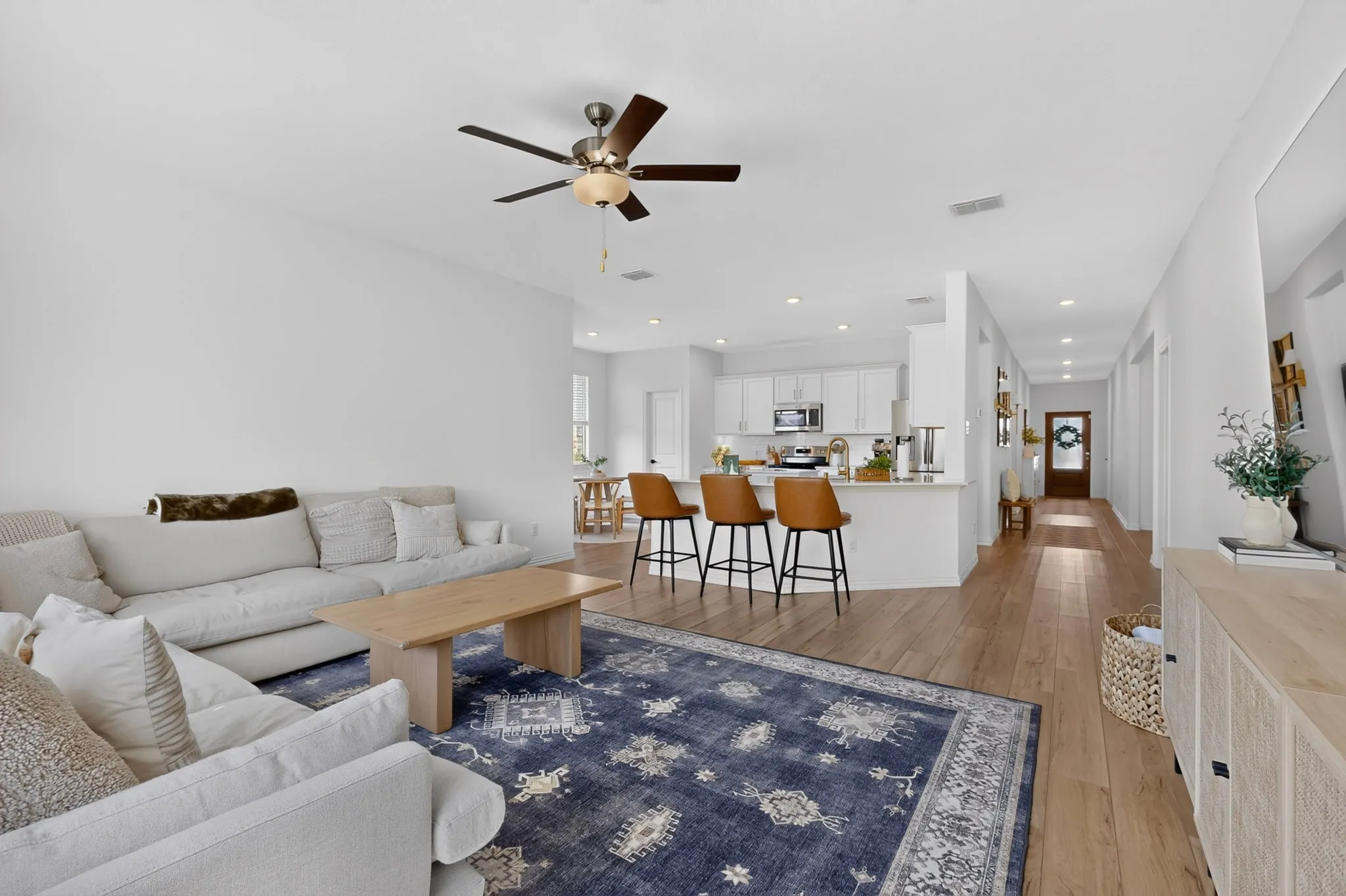 Single Family Residence For Rent in Collin County , 5341 Timber Point Drive, Princeton, Texas 75407, 4 Bedroom, 2 Bathroom, 2 Garage spaces, 1,994 Sqft, built in 2022, mls#21358205, Real Estate Agent in Princeton, Homes For Rent in Collin county, Homes For Rent in Princeton, Realtor in Princeton Texas, Real Estate Brokerage Independent Realty Texas, Luminita Cordes Realtor