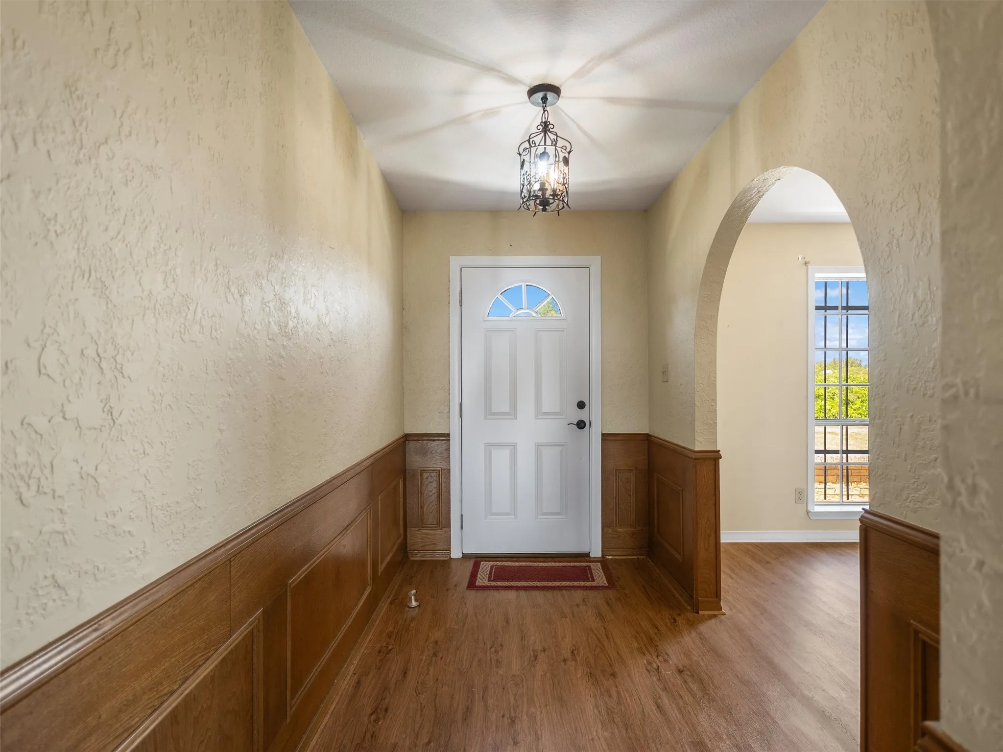 Single Family Residence For Sale in Upshur County , 2825 FM 1002, Big Sandy, Texas 75755, 3 Bedroom, 2 Bathroom, 2 Garage spaces, 2,222 Sqft, built in 1975, Price $299,900, mls#21358607, Real Estate Agent in Big Sandy, Homes For Sale in Upshur county, Homes For Sale in Big Sandy, Realtor in Big Sandy Texas, Real Estate Brokerage Independent Realty Texas, Luminita Cordes Realtor