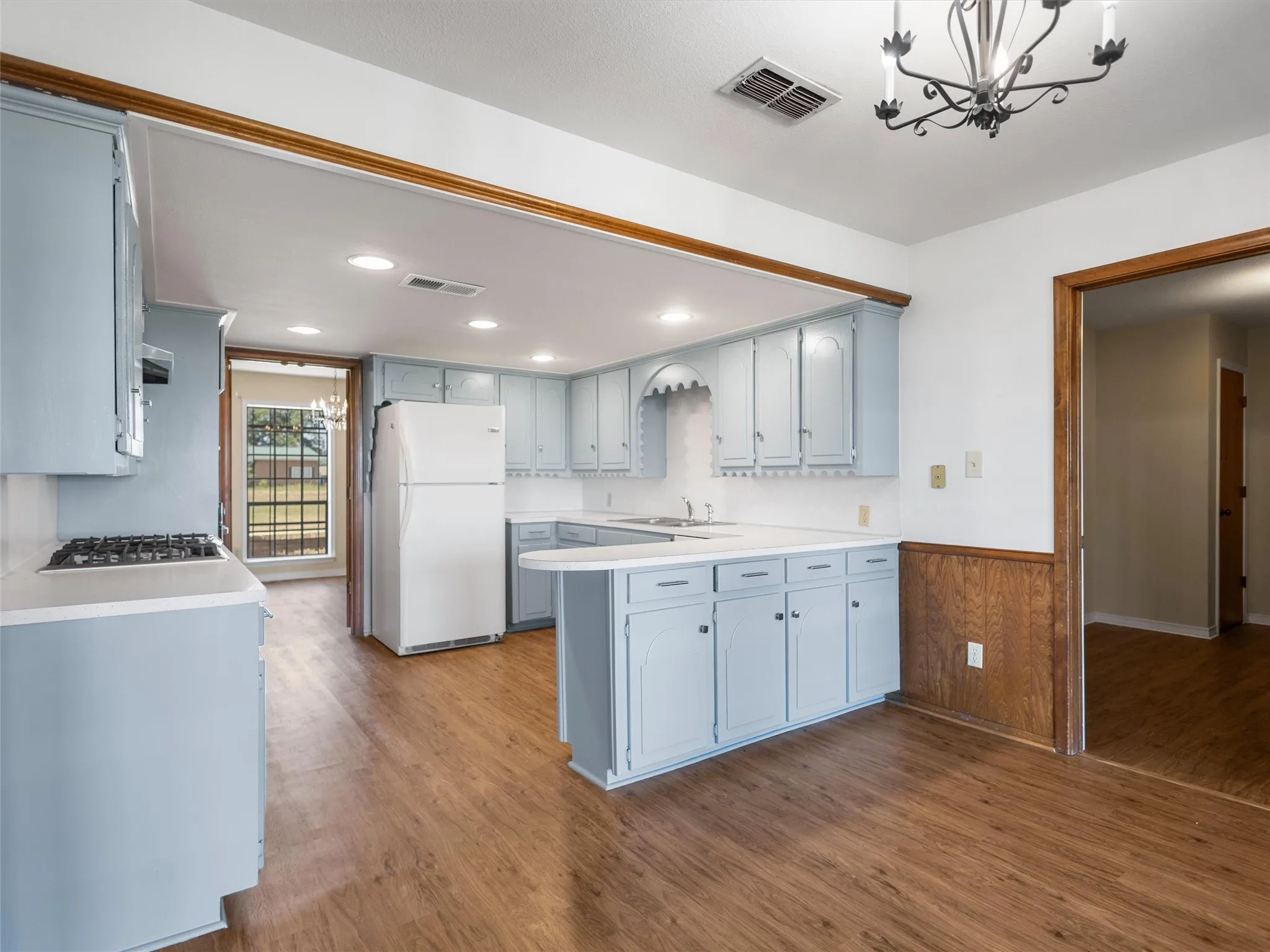 Single Family Residence For Sale in Upshur County , 2825 FM 1002, Big Sandy, Texas 75755, 3 Bedroom, 2 Bathroom, 2 Garage spaces, 2,222 Sqft, built in 1975, Price $299,900, mls#21358607, Real Estate Agent in Big Sandy, Homes For Sale in Upshur county, Homes For Sale in Big Sandy, Realtor in Big Sandy Texas, Real Estate Brokerage Independent Realty Texas, Luminita Cordes Realtor