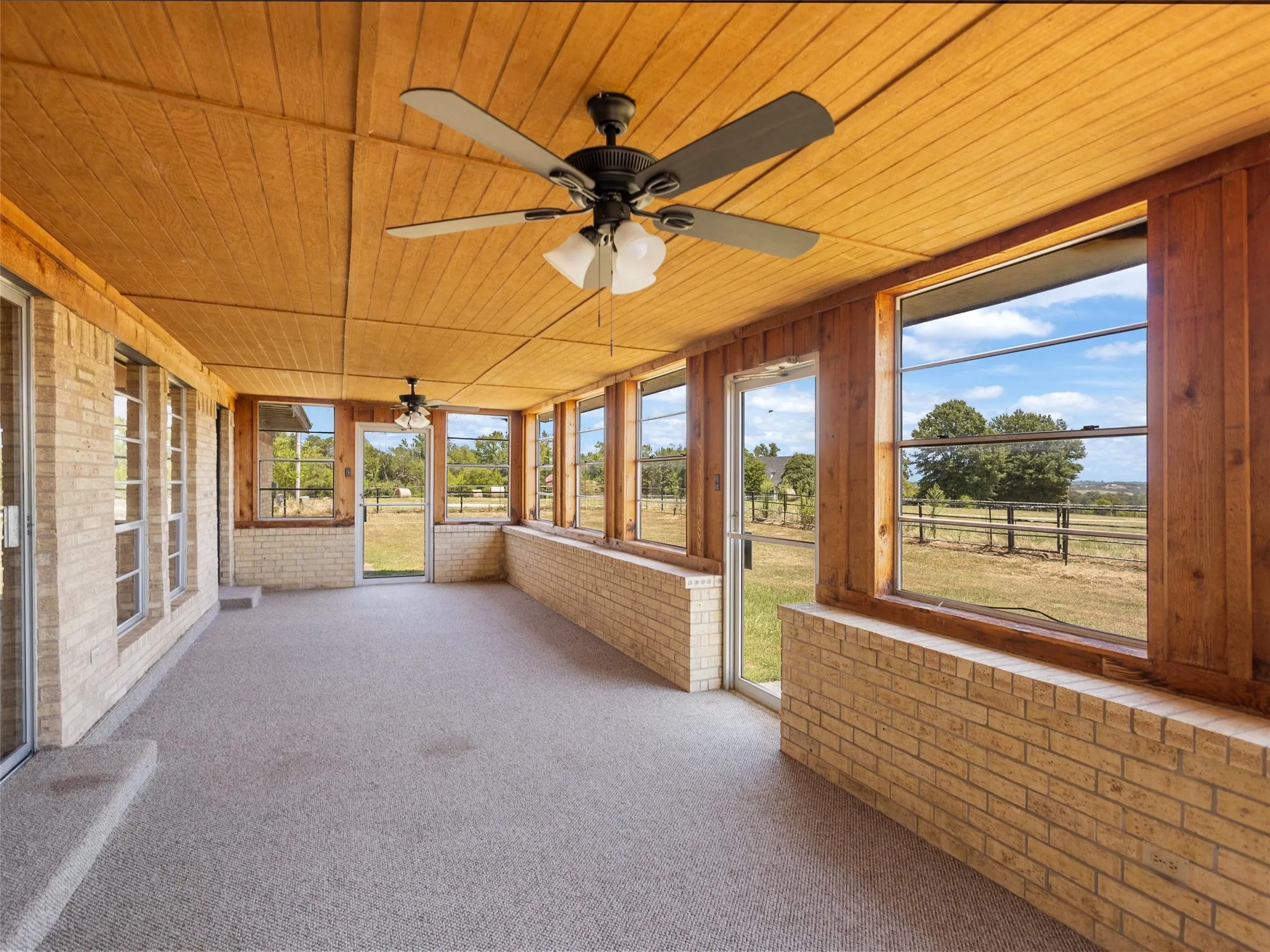 Single Family Residence For Sale in Upshur County , 2825 FM 1002, Big Sandy, Texas 75755, 3 Bedroom, 2 Bathroom, 2 Garage spaces, 2,222 Sqft, built in 1975, Price $299,900, mls#21358607, Real Estate Agent in Big Sandy, Homes For Sale in Upshur county, Homes For Sale in Big Sandy, Realtor in Big Sandy Texas, Real Estate Brokerage Independent Realty Texas, Luminita Cordes Realtor