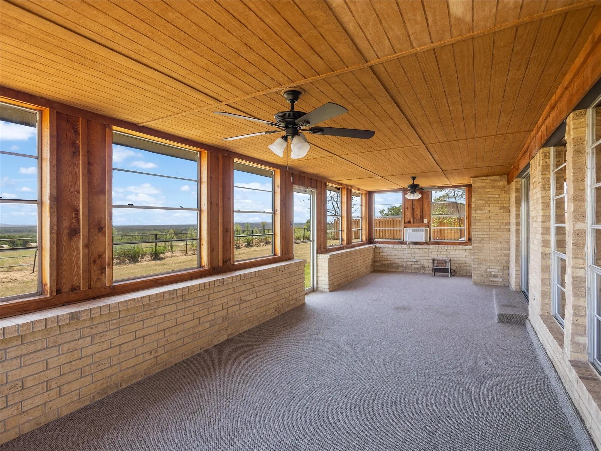 Single Family Residence For Sale in Upshur County , 2825 FM 1002, Big Sandy, Texas 75755, 3 Bedroom, 2 Bathroom, 2 Garage spaces, 2,222 Sqft, built in 1975, Price $299,900, mls#21358607, Real Estate Agent in Big Sandy, Homes For Sale in Upshur county, Homes For Sale in Big Sandy, Realtor in Big Sandy Texas, Real Estate Brokerage Independent Realty Texas, Luminita Cordes Realtor
