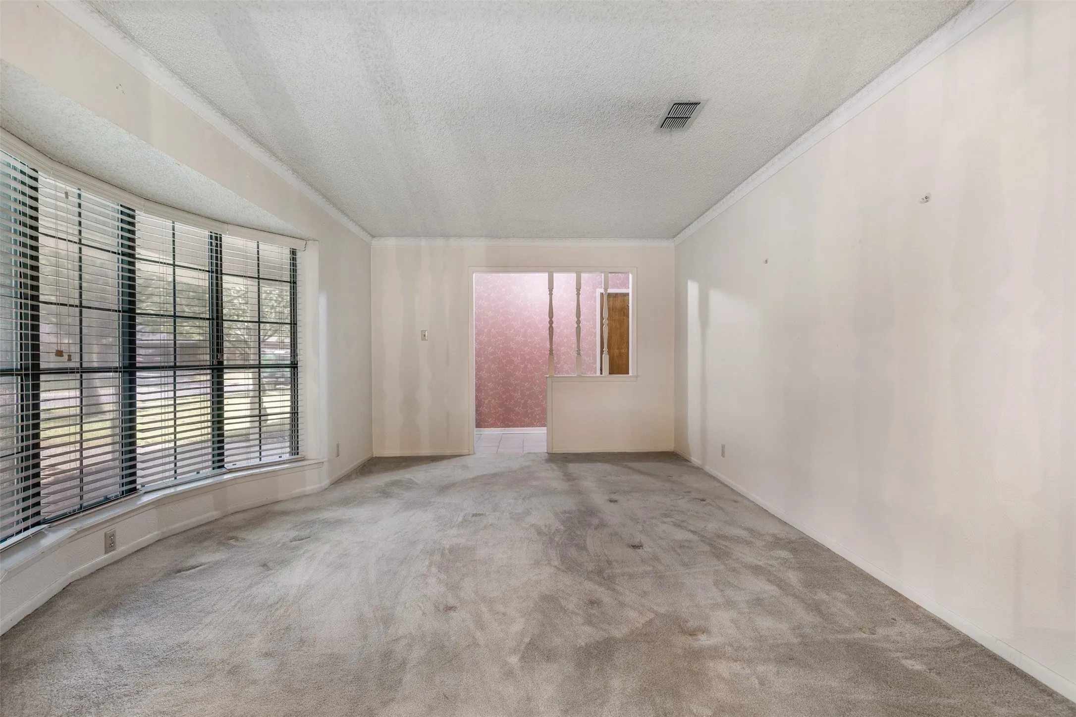 Single Family Residence For Sale in Grayson County , 1814 Sandra Drive, Sherman, Texas 75092, 4 Bedroom, 3 Bathroom, 2 Garage spaces, 3,001 Sqft, built in 1979, mls#21358158, Real Estate Agent in Sherman, Homes For Sale in Grayson county, Homes For Sale in Sherman, Realtor in Sherman Texas, Real Estate Brokerage Independent Realty Texas, Luminita Cordes Realtor