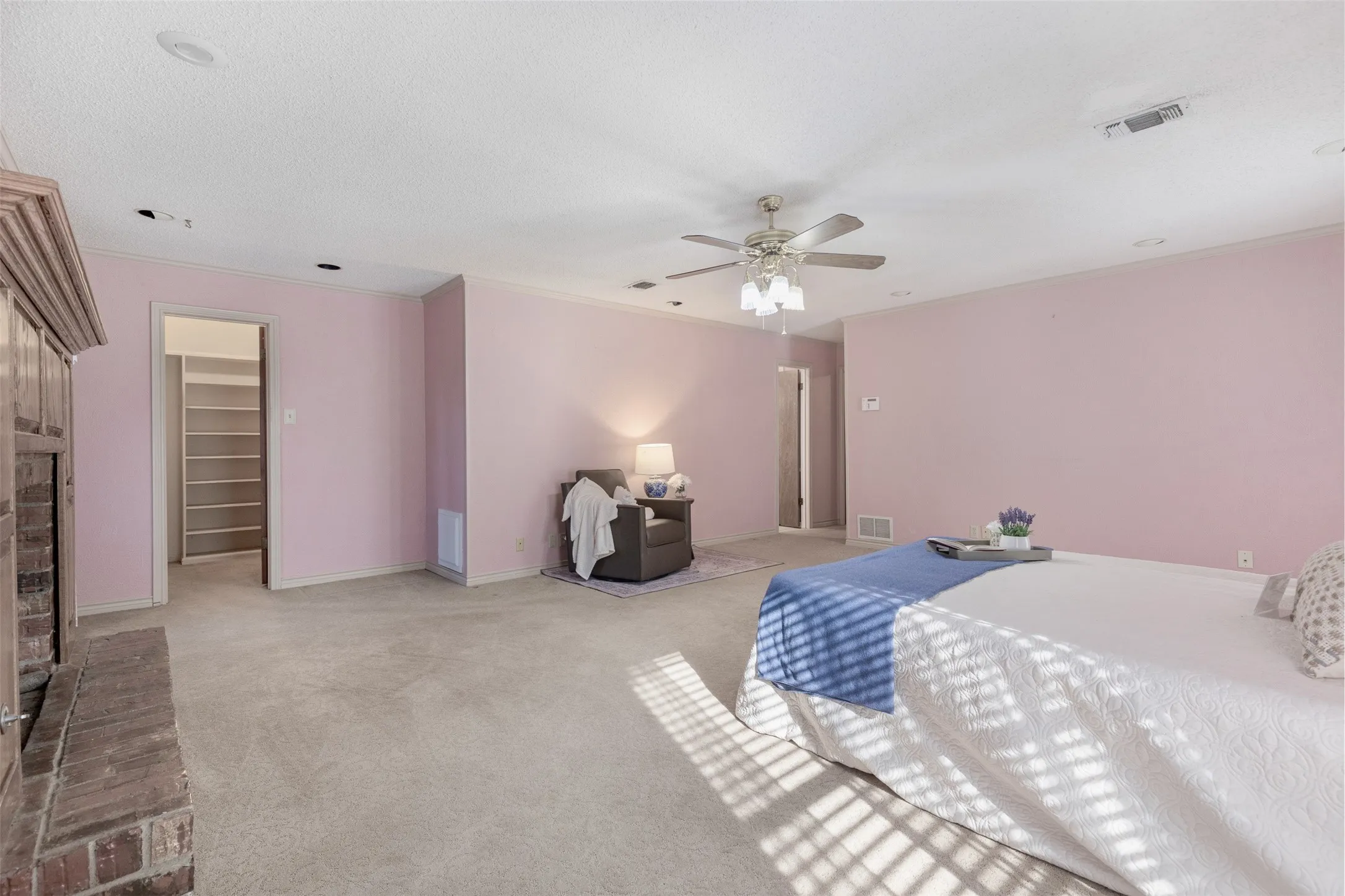 Single Family Residence For Sale in Grayson County , 1814 Sandra Drive, Sherman, Texas 75092, 4 Bedroom, 3 Bathroom, 2 Garage spaces, 3,001 Sqft, built in 1979, mls#21358158, Real Estate Agent in Sherman, Homes For Sale in Grayson county, Homes For Sale in Sherman, Realtor in Sherman Texas, Real Estate Brokerage Independent Realty Texas, Luminita Cordes Realtor