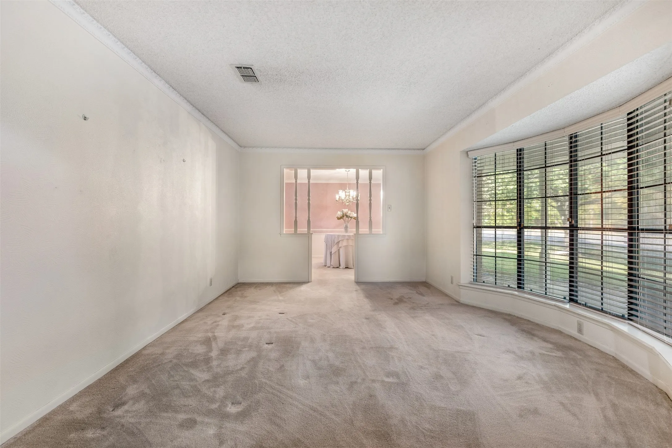 Single Family Residence For Sale in Grayson County , 1814 Sandra Drive, Sherman, Texas 75092, 4 Bedroom, 3 Bathroom, 2 Garage spaces, 3,001 Sqft, built in 1979, mls#21358158, Real Estate Agent in Sherman, Homes For Sale in Grayson county, Homes For Sale in Sherman, Realtor in Sherman Texas, Real Estate Brokerage Independent Realty Texas, Luminita Cordes Realtor