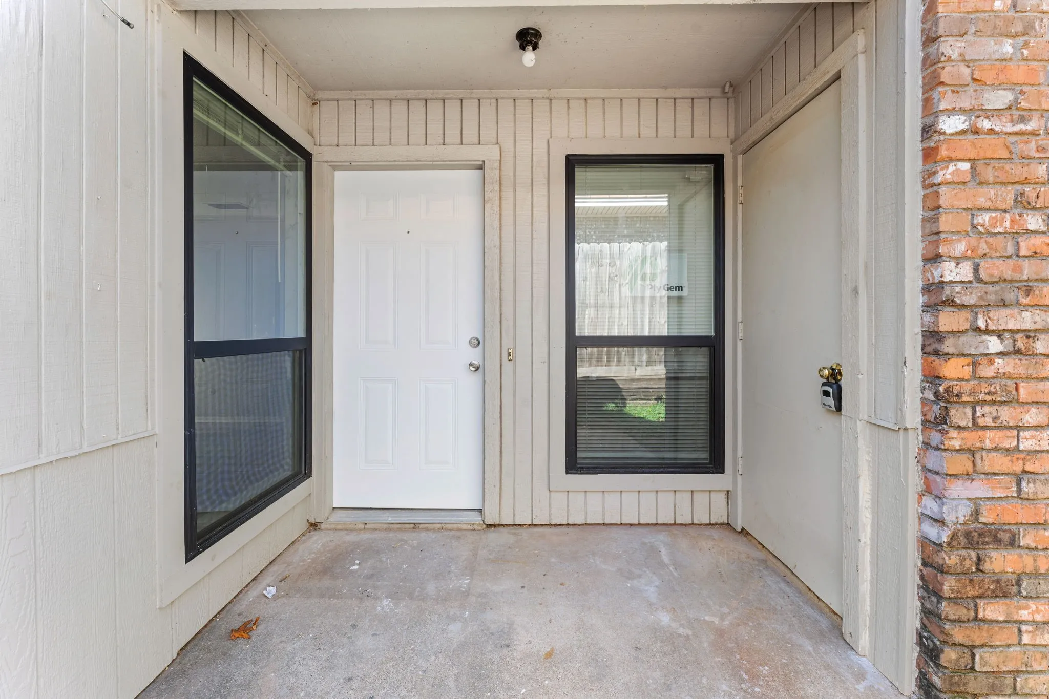 Duplex For Rent in Tarrant County , 2512 Windy Pine Lane, Arlington, Texas 76015, 3 Bedroom, 2 Bathroom, Garage spaces, 1,168 Sqft, built in 1981, mls#21333394, Real Estate Agent in Arlington, Homes For Rent in Tarrant county, Homes For Rent in Arlington, Realtor in Arlington Texas, Real Estate Brokerage Independent Realty Texas, Luminita Cordes Realtor
