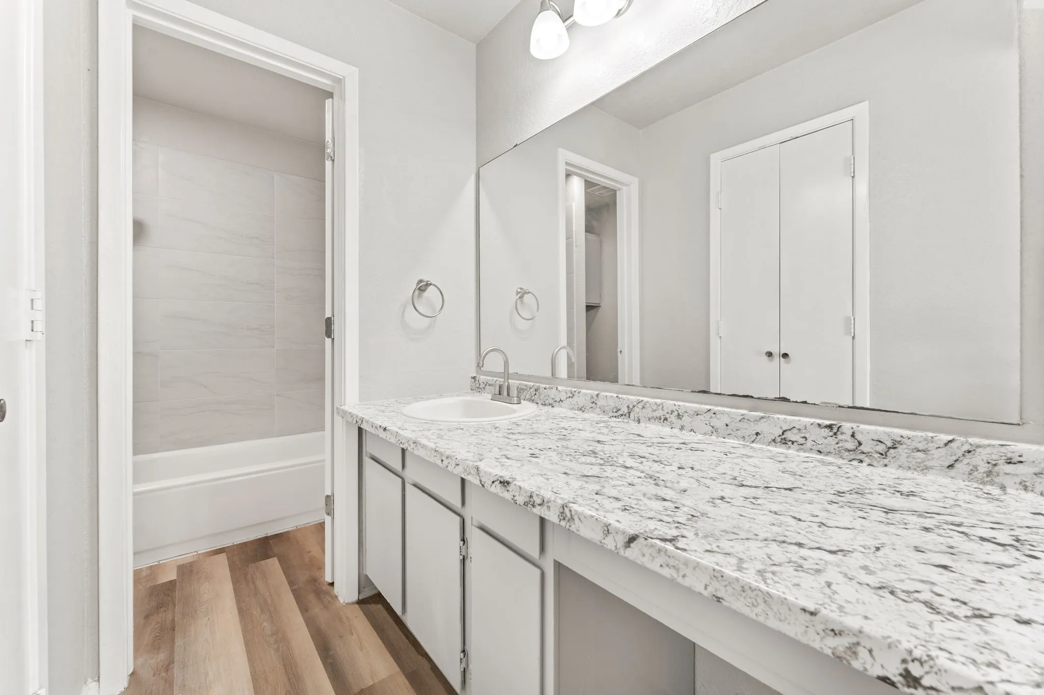 Duplex For Rent in Tarrant County , 2512 Windy Pine Lane, Arlington, Texas 76015, 3 Bedroom, 2 Bathroom, Garage spaces, 1,168 Sqft, built in 1981, mls#21333394, Real Estate Agent in Arlington, Homes For Rent in Tarrant county, Homes For Rent in Arlington, Realtor in Arlington Texas, Real Estate Brokerage Independent Realty Texas, Luminita Cordes Realtor