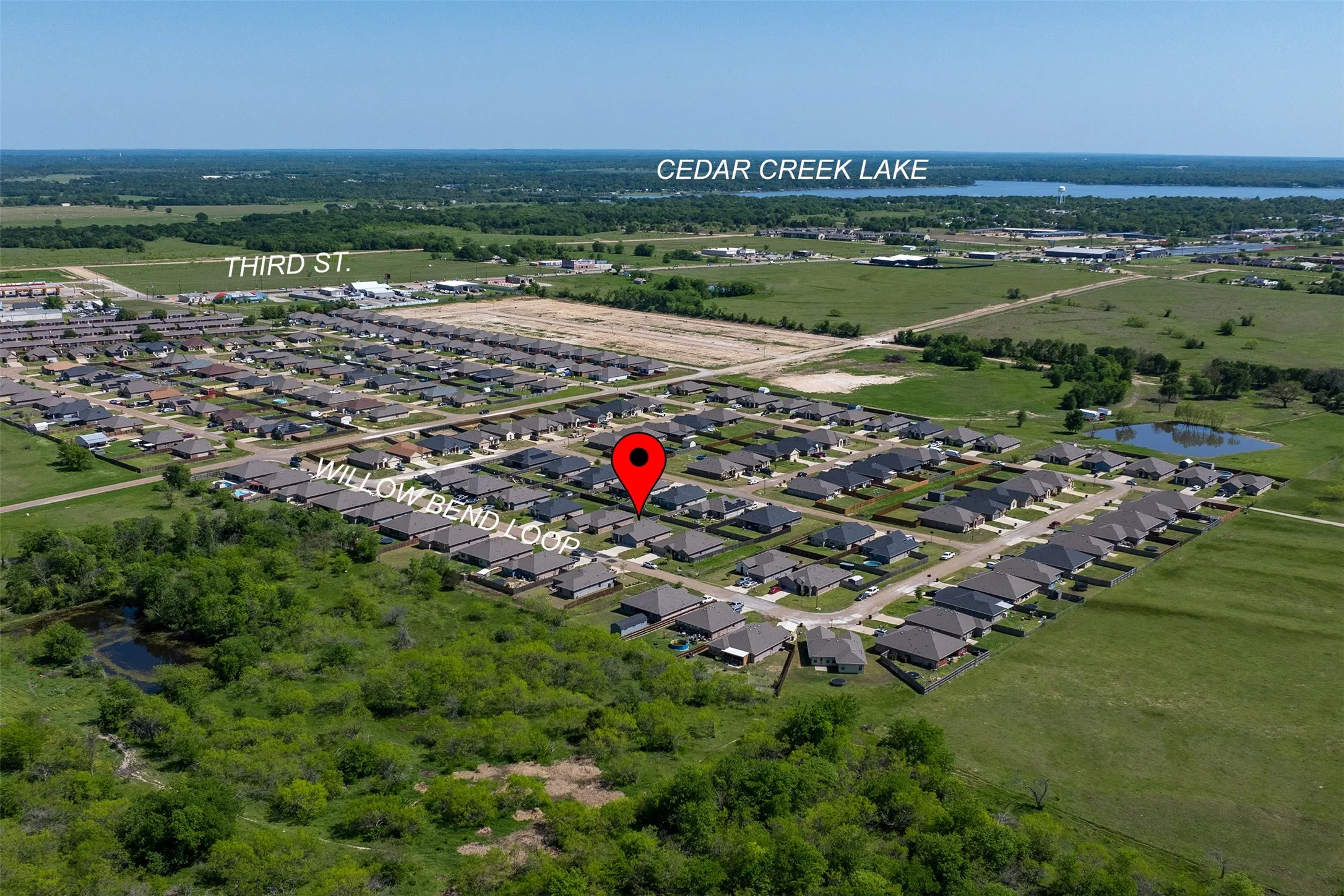 Single Family Residence For Rent in Henderson County , 117 Willowbend Loop, Mabank, Texas 75147, 4 Bedroom, 2 Bathroom, 2 Garage spaces, 1,705 Sqft, built in 2021, mls#21357091, Real Estate Agent in Mabank, Homes For Rent in Henderson county, Homes For Rent in Mabank, Realtor in Mabank Texas, Real Estate Brokerage Independent Realty Texas, Luminita Cordes Realtor