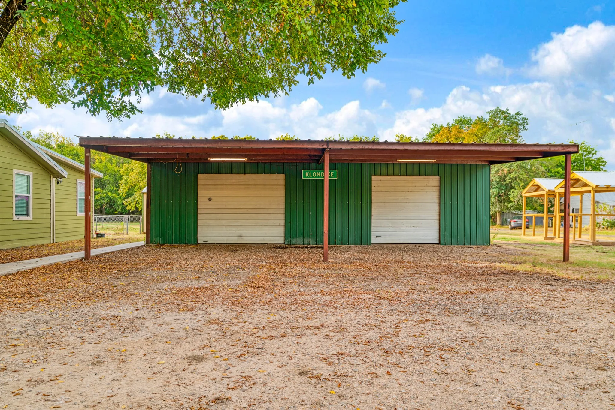 Single Family Residence For Sale in Delta County , 175 County Road 2032, Klondike, Texas 75448, 4 Bedroom, 2 Bathroom, Garage spaces, 2,312 Sqft, built in 0, mls#21358314, Real Estate Agent in Klondike, Homes For Sale in Delta county, Homes For Sale in Klondike, Realtor in Klondike Texas, Real Estate Brokerage Independent Realty Texas, Luminita Cordes Realtor