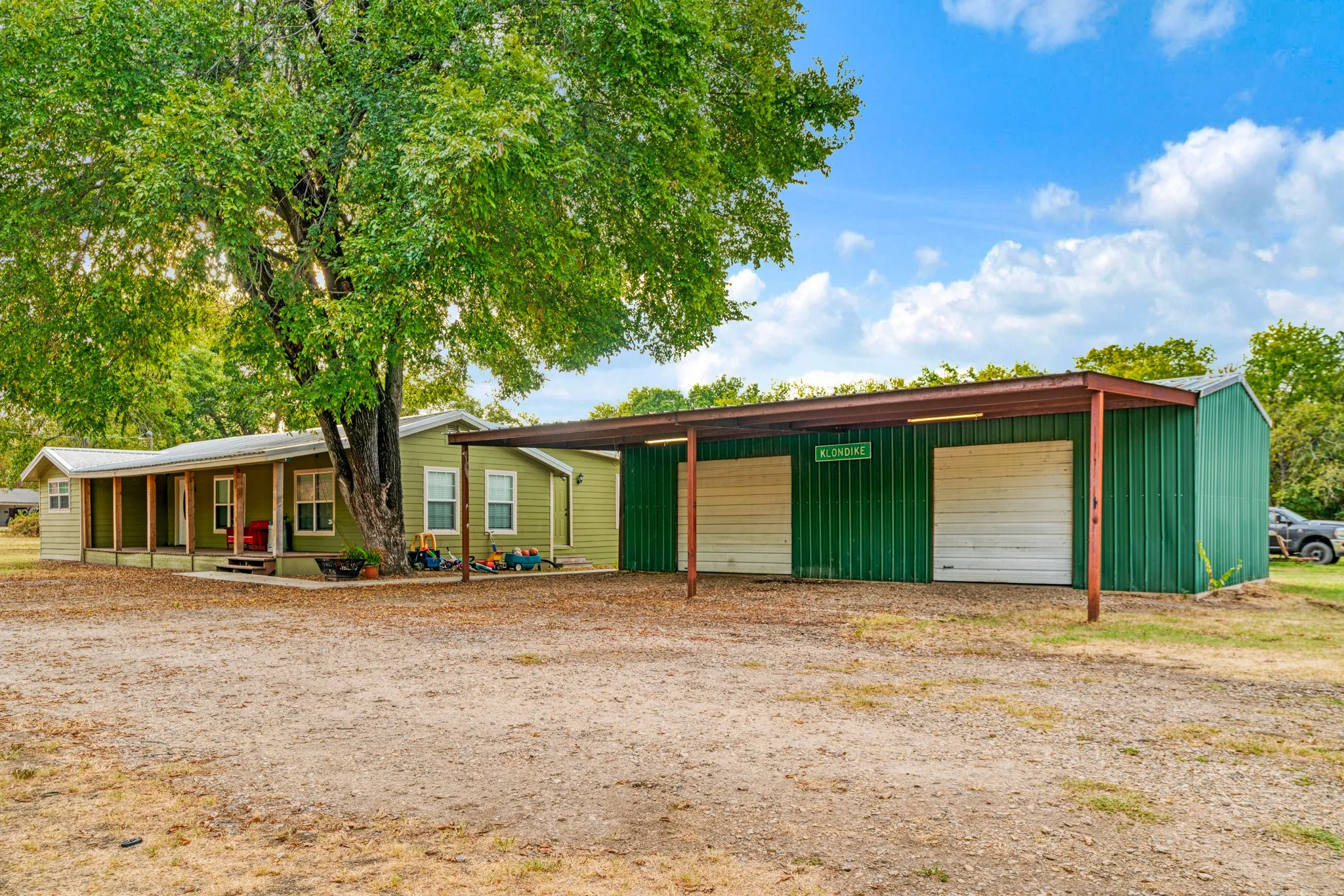 Single Family Residence For Sale in Delta County , 175 County Road 2032, Klondike, Texas 75448, 4 Bedroom, 2 Bathroom, Garage spaces, 2,312 Sqft, built in 0, mls#21358314, Real Estate Agent in Klondike, Homes For Sale in Delta county, Homes For Sale in Klondike, Realtor in Klondike Texas, Real Estate Brokerage Independent Realty Texas, Luminita Cordes Realtor