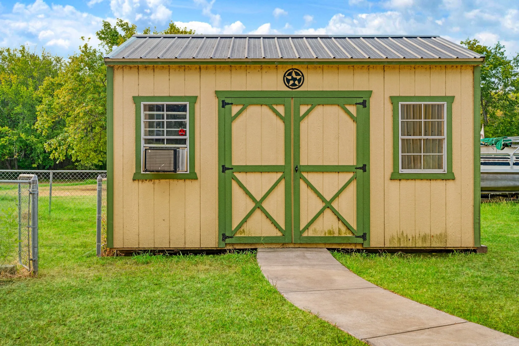 Single Family Residence For Sale in Delta County , 175 County Road 2032, Klondike, Texas 75448, 4 Bedroom, 2 Bathroom, Garage spaces, 2,312 Sqft, built in 0, mls#21358314, Real Estate Agent in Klondike, Homes For Sale in Delta county, Homes For Sale in Klondike, Realtor in Klondike Texas, Real Estate Brokerage Independent Realty Texas, Luminita Cordes Realtor