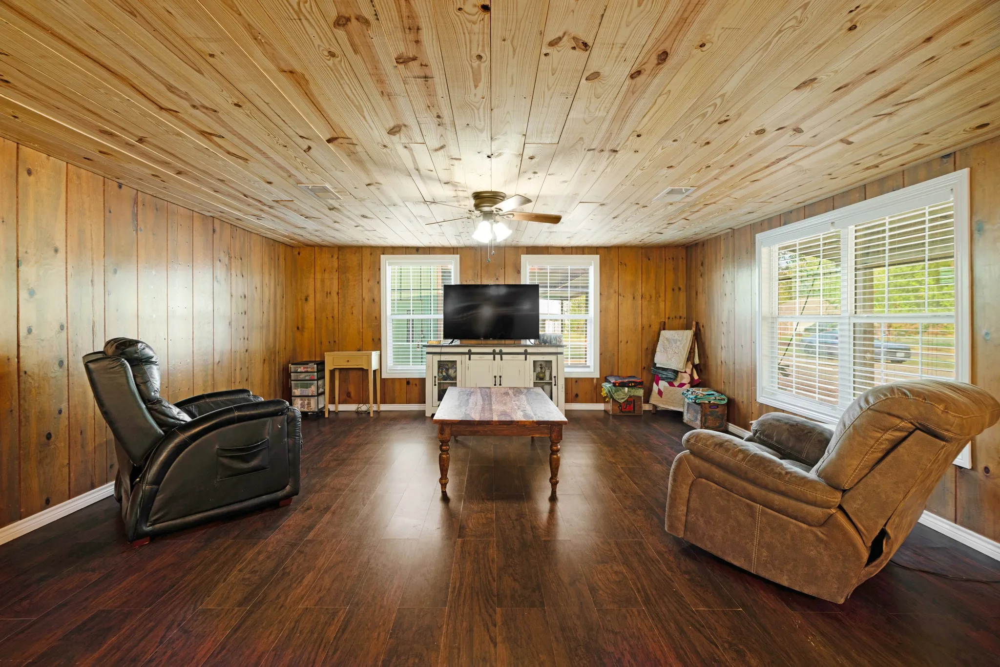 Single Family Residence For Sale in Delta County , 175 County Road 2032, Klondike, Texas 75448, 4 Bedroom, 2 Bathroom, Garage spaces, 2,312 Sqft, built in 0, mls#21358314, Real Estate Agent in Klondike, Homes For Sale in Delta county, Homes For Sale in Klondike, Realtor in Klondike Texas, Real Estate Brokerage Independent Realty Texas, Luminita Cordes Realtor