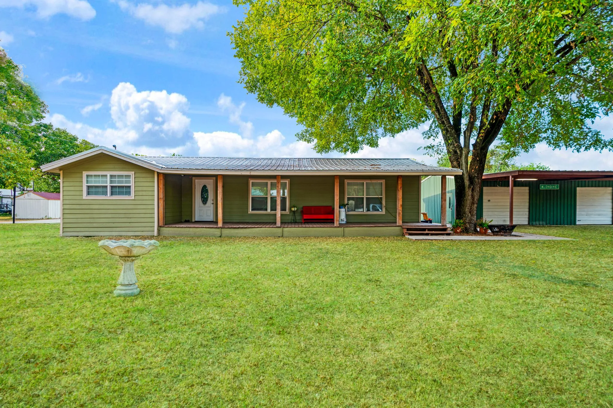 Single Family Residence For Sale in Delta County , 175 County Road 2032, Klondike, Texas 75448, 4 Bedroom, 2 Bathroom, Garage spaces, 2,312 Sqft, built in 0, mls#21358314, Real Estate Agent in Klondike, Homes For Sale in Delta county, Homes For Sale in Klondike, Realtor in Klondike Texas, Real Estate Brokerage Independent Realty Texas, Luminita Cordes Realtor