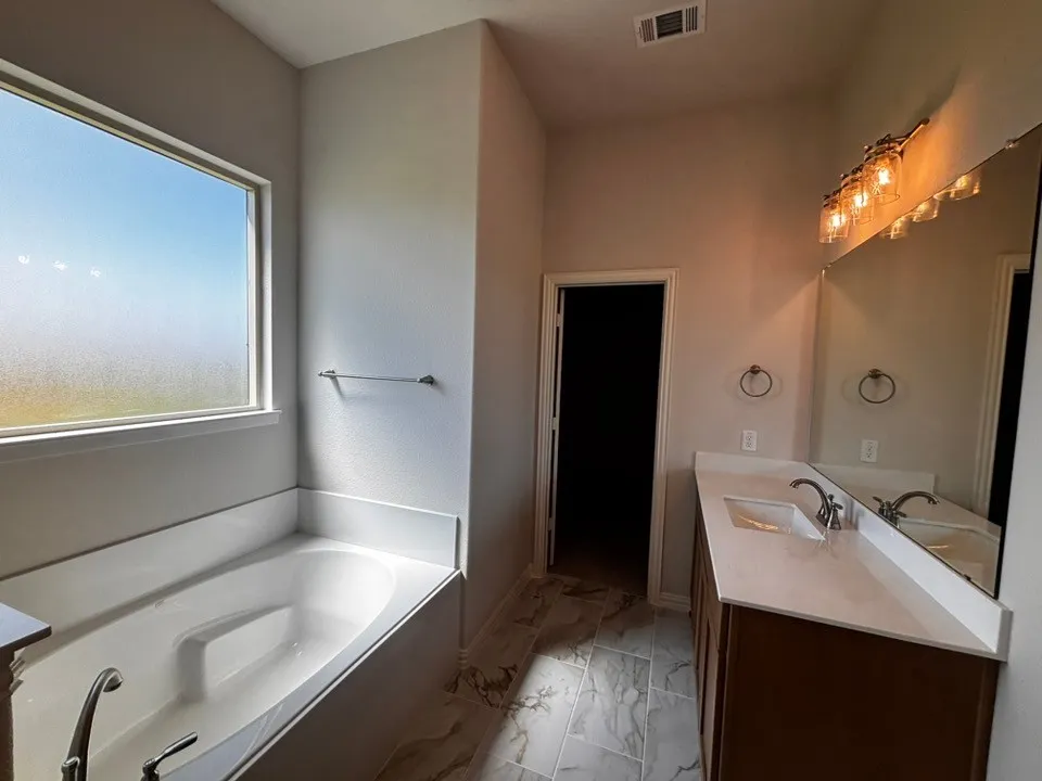 Single Family Residence For Sale in Wise County , 156 Hillview Trail, Decatur, Texas 76234, 4 Bedroom, 3 Bathroom, 3 Garage spaces, 2,686 Sqft, built in 2026, mls#21357755, Real Estate Agent in Decatur, Homes For Sale in Wise county, Homes For Sale in Decatur, Realtor in Decatur Texas, Real Estate Brokerage Independent Realty Texas, Luminita Cordes Realtor