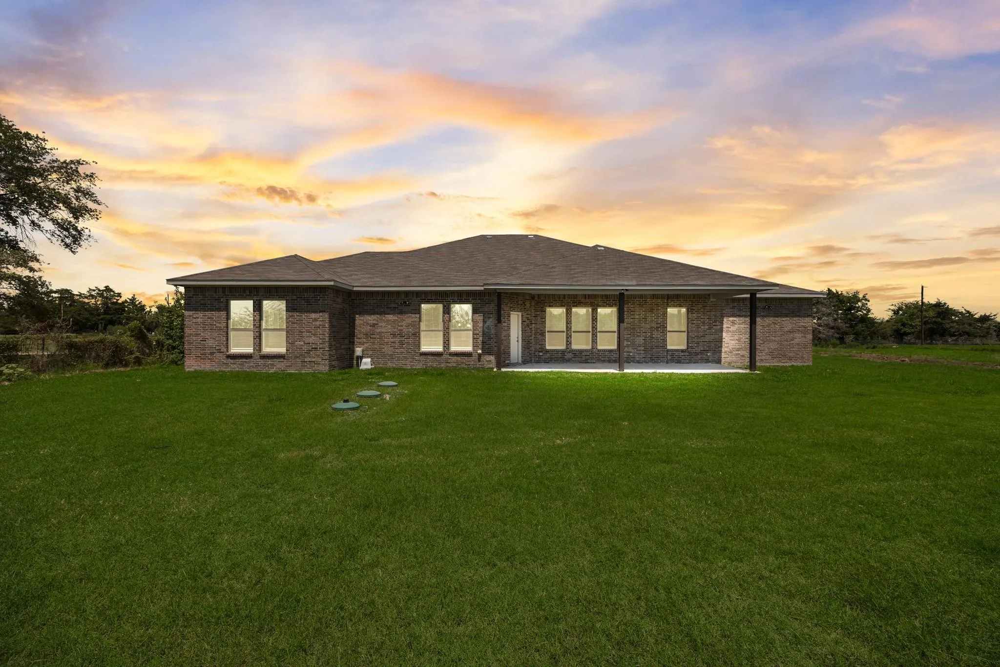 Single Family Residence For Rent in Navarro County , 3334 Knight Street, Corsicana, Texas 75110, 4 Bedroom, 4 Bathroom, 2 Garage spaces, 2,860 Sqft, built in 2024, Price $2,800, mls#21358619, Real Estate Agent in Corsicana, Homes For Rent in Navarro county, Homes For Rent in Corsicana, Realtor in Corsicana Texas, Real Estate Brokerage Independent Realty Texas, Luminita Cordes Realtor