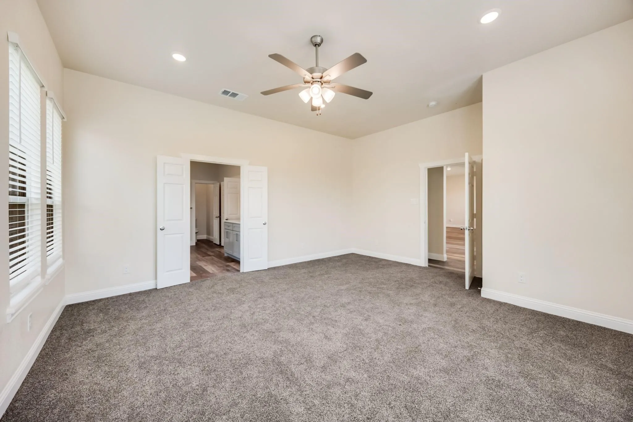 Single Family Residence For Rent in Navarro County , 3334 Knight Street, Corsicana, Texas 75110, 4 Bedroom, 4 Bathroom, 2 Garage spaces, 2,860 Sqft, built in 2024, Price $2,800, mls#21358619, Real Estate Agent in Corsicana, Homes For Rent in Navarro county, Homes For Rent in Corsicana, Realtor in Corsicana Texas, Real Estate Brokerage Independent Realty Texas, Luminita Cordes Realtor