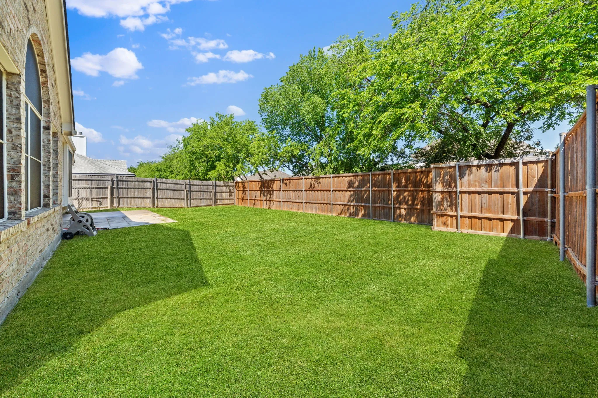 Single Family Residence For Rent in Collin County , 7512 Brookview Drive, Frisco, Texas 75034, 3 Bedroom, 2 Bathroom, 2 Garage spaces, 1,801 Sqft, built in 1997, mls#21357760, Real Estate Agent in Frisco, Homes For Rent in Collin county, Homes For Rent in Frisco, Realtor in Frisco Texas, Real Estate Brokerage Independent Realty Texas, Luminita Cordes Realtor