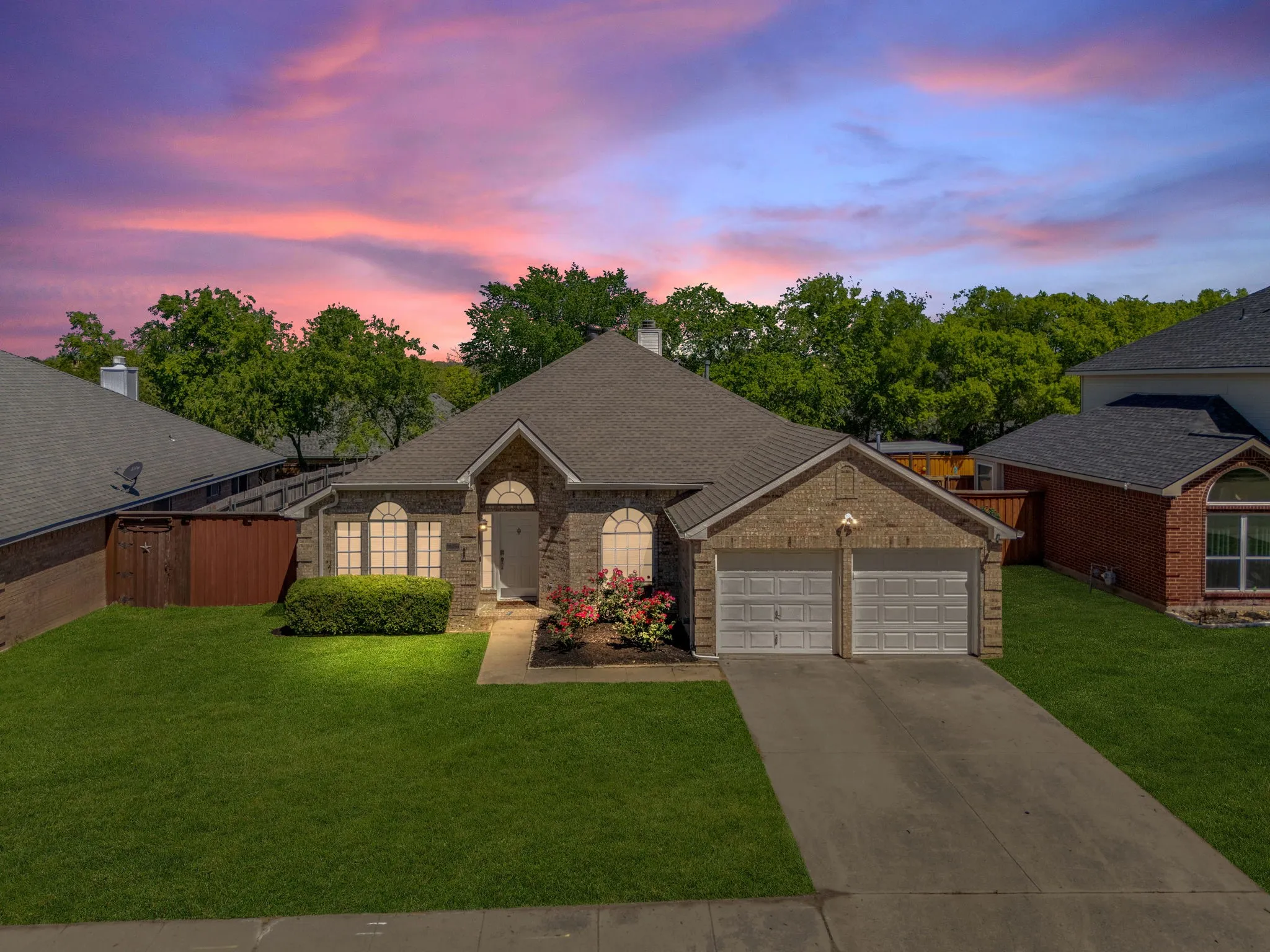 Single Family Residence For Rent in Collin County , 7512 Brookview Drive, Frisco, Texas 75034, 3 Bedroom, 2 Bathroom, 2 Garage spaces, 1,801 Sqft, built in 1997, mls#21357760, Real Estate Agent in Frisco, Homes For Rent in Collin county, Homes For Rent in Frisco, Realtor in Frisco Texas, Real Estate Brokerage Independent Realty Texas, Luminita Cordes Realtor