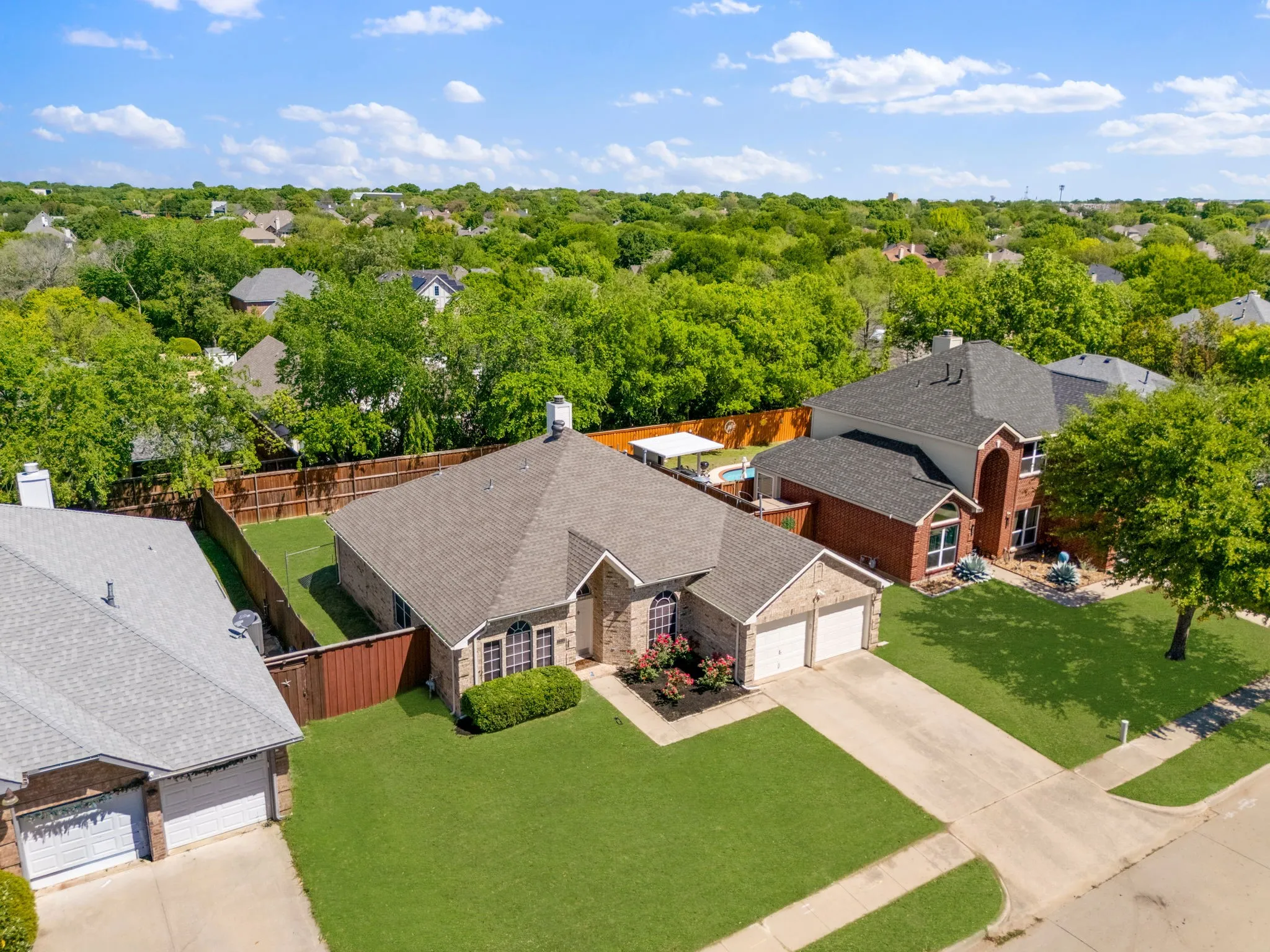 Single Family Residence For Rent in Collin County , 7512 Brookview Drive, Frisco, Texas 75034, 3 Bedroom, 2 Bathroom, 2 Garage spaces, 1,801 Sqft, built in 1997, mls#21357760, Real Estate Agent in Frisco, Homes For Rent in Collin county, Homes For Rent in Frisco, Realtor in Frisco Texas, Real Estate Brokerage Independent Realty Texas, Luminita Cordes Realtor
