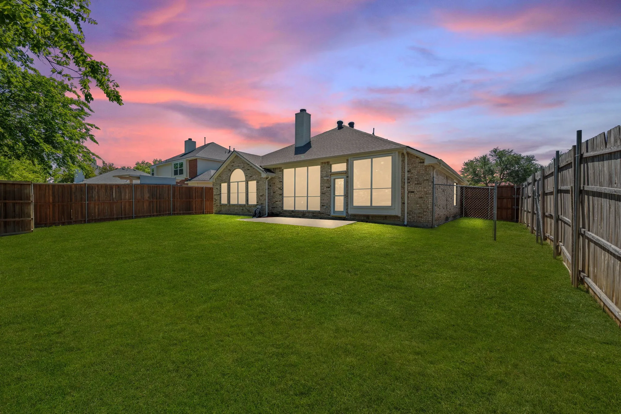 Single Family Residence For Rent in Collin County , 7512 Brookview Drive, Frisco, Texas 75034, 3 Bedroom, 2 Bathroom, 2 Garage spaces, 1,801 Sqft, built in 1997, mls#21357760, Real Estate Agent in Frisco, Homes For Rent in Collin county, Homes For Rent in Frisco, Realtor in Frisco Texas, Real Estate Brokerage Independent Realty Texas, Luminita Cordes Realtor