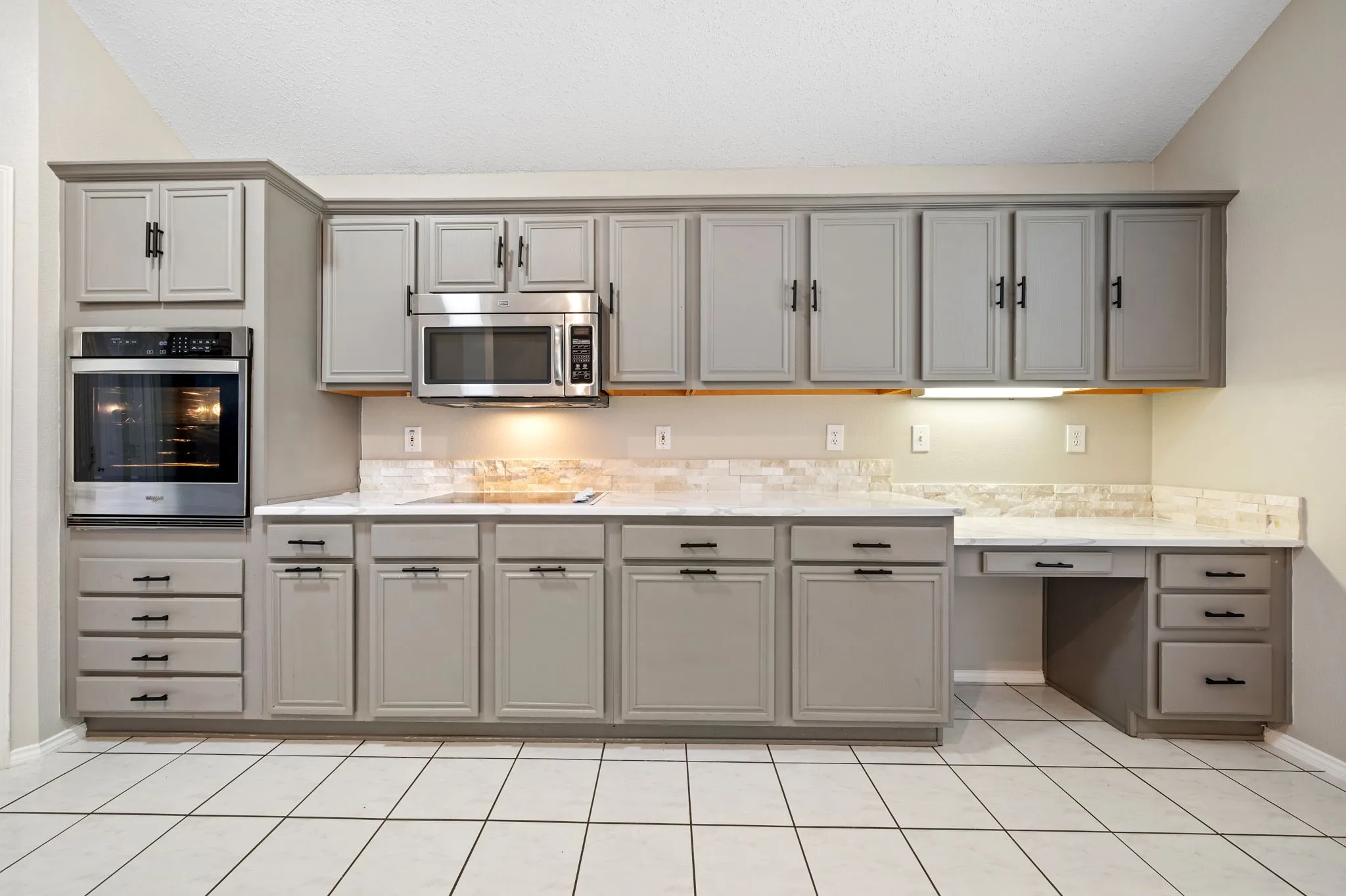 Single Family Residence For Rent in Collin County , 7512 Brookview Drive, Frisco, Texas 75034, 3 Bedroom, 2 Bathroom, 2 Garage spaces, 1,801 Sqft, built in 1997, mls#21357760, Real Estate Agent in Frisco, Homes For Rent in Collin county, Homes For Rent in Frisco, Realtor in Frisco Texas, Real Estate Brokerage Independent Realty Texas, Luminita Cordes Realtor