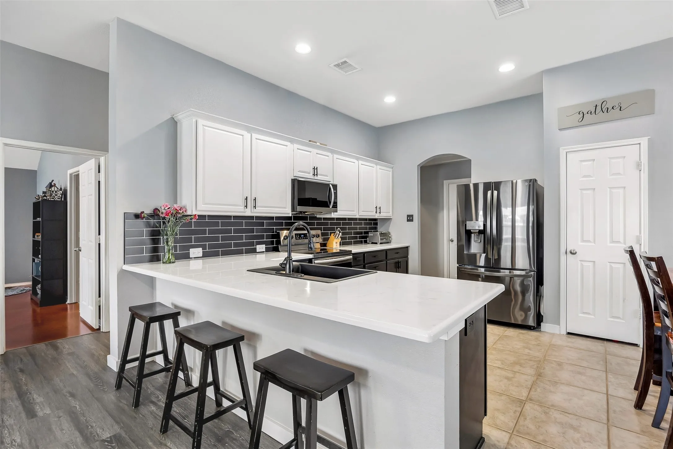 Single Family Residence For Sale in Collin County , 821 Austin Lane, Lavon, Texas 75166, 4 Bedroom, 2 Bathroom, 2 Garage spaces, 1,790 Sqft, built in 2006, mls#21350013, Real Estate Agent in Lavon, Homes For Sale in Collin county, Homes For Sale in Lavon, Realtor in Lavon Texas, Real Estate Brokerage Independent Realty Texas, Luminita Cordes Realtor
