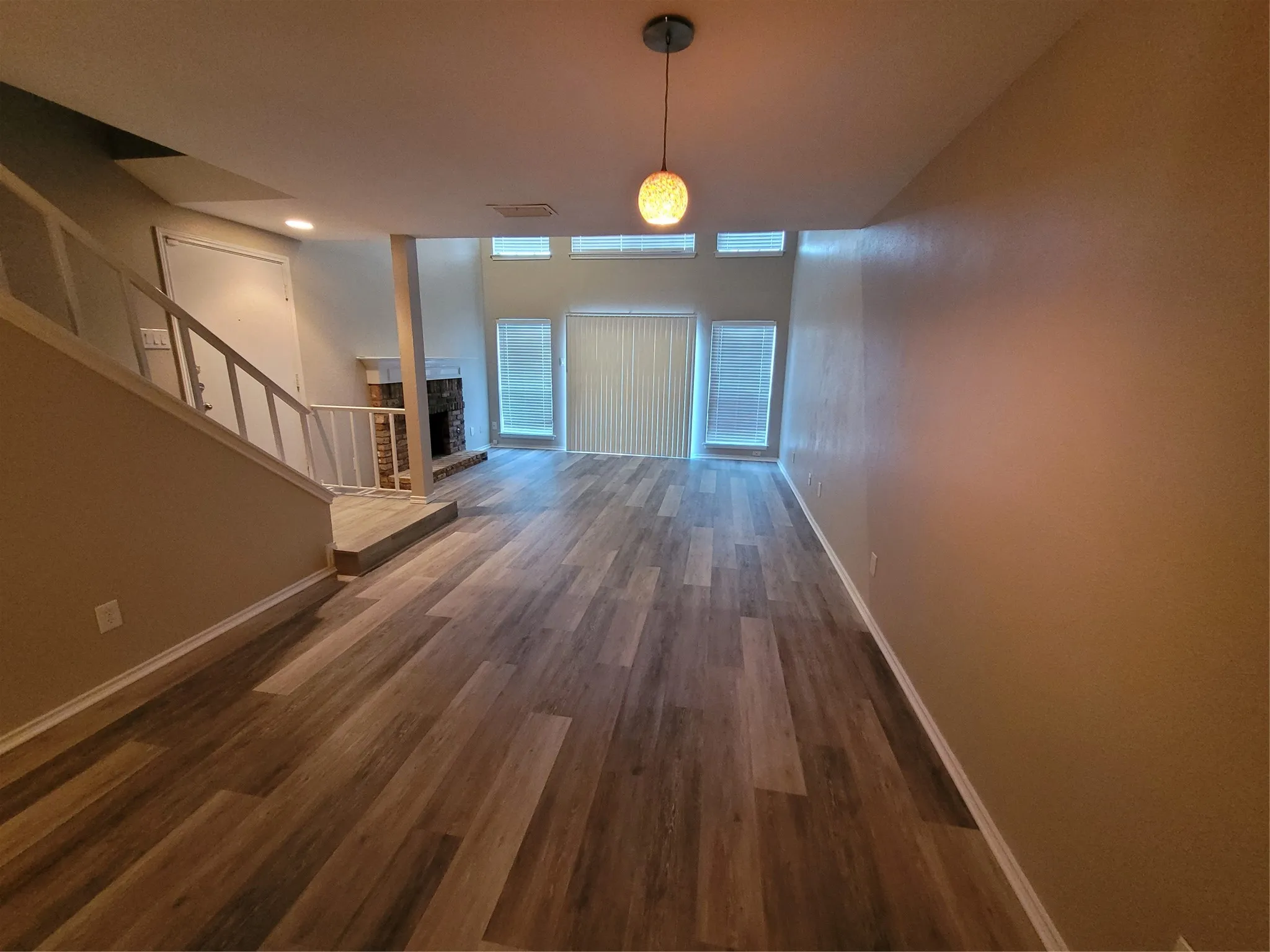 Condominium For Rent in Dallas County , 15221 Berry Trail 901, Dallas, Texas 75248, 1 Bedroom, 2 Bathroom, Garage spaces, 936 Sqft, built in 1981, mls#21358629, Real Estate Agent in Dallas, Homes For Rent in Dallas county, Homes For Rent in Dallas, Realtor in Dallas Texas, Real Estate Brokerage Independent Realty Texas, Luminita Cordes Realtor