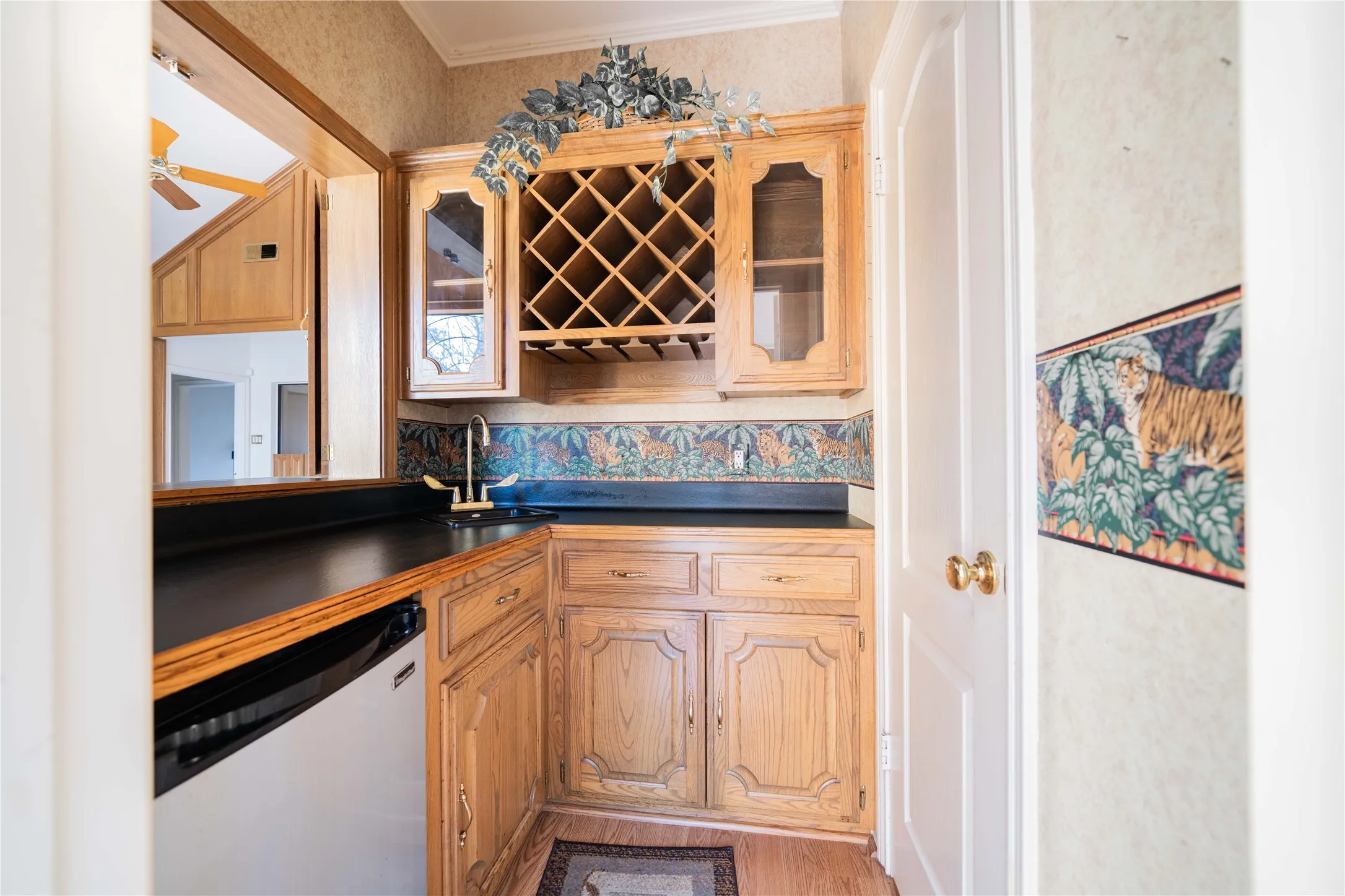 Single Family Residence For Sale in Franklin (TX) County , 3199 Farm Road 2723, Mount Vernon, Texas 75457, 4 Bedroom, 3 Bathroom, 2 Garage spaces, 3,286 Sqft, built in 1989, mls#21348171, Real Estate Agent in Mount Vernon, Homes For Sale in Franklin (TX) county, Homes For Sale in Mount Vernon, Realtor in Mount Vernon Texas, Real Estate Brokerage Independent Realty Texas, Luminita Cordes Realtor