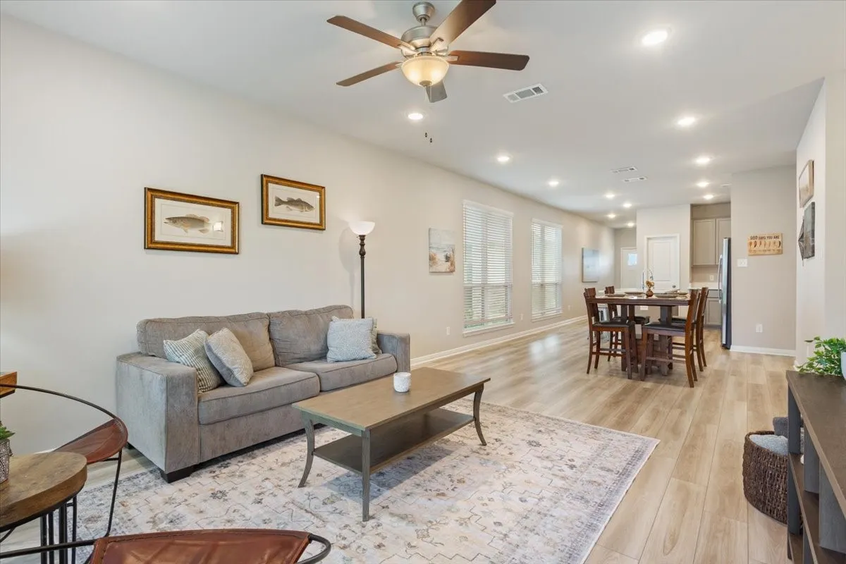 Single Family Residence For Sale in Mc Lennan County , 1525 Elise Avenue, Waco, Texas 76706, 3 Bedroom, 2 Bathroom, 2 Garage spaces, 1,458 Sqft, built in 2022, mls#21357805, Real Estate Agent in Waco, Homes For Sale in Mc Lennan county, Homes For Sale in Waco, Realtor in Waco Texas, Real Estate Brokerage Independent Realty Texas, Luminita Cordes Realtor