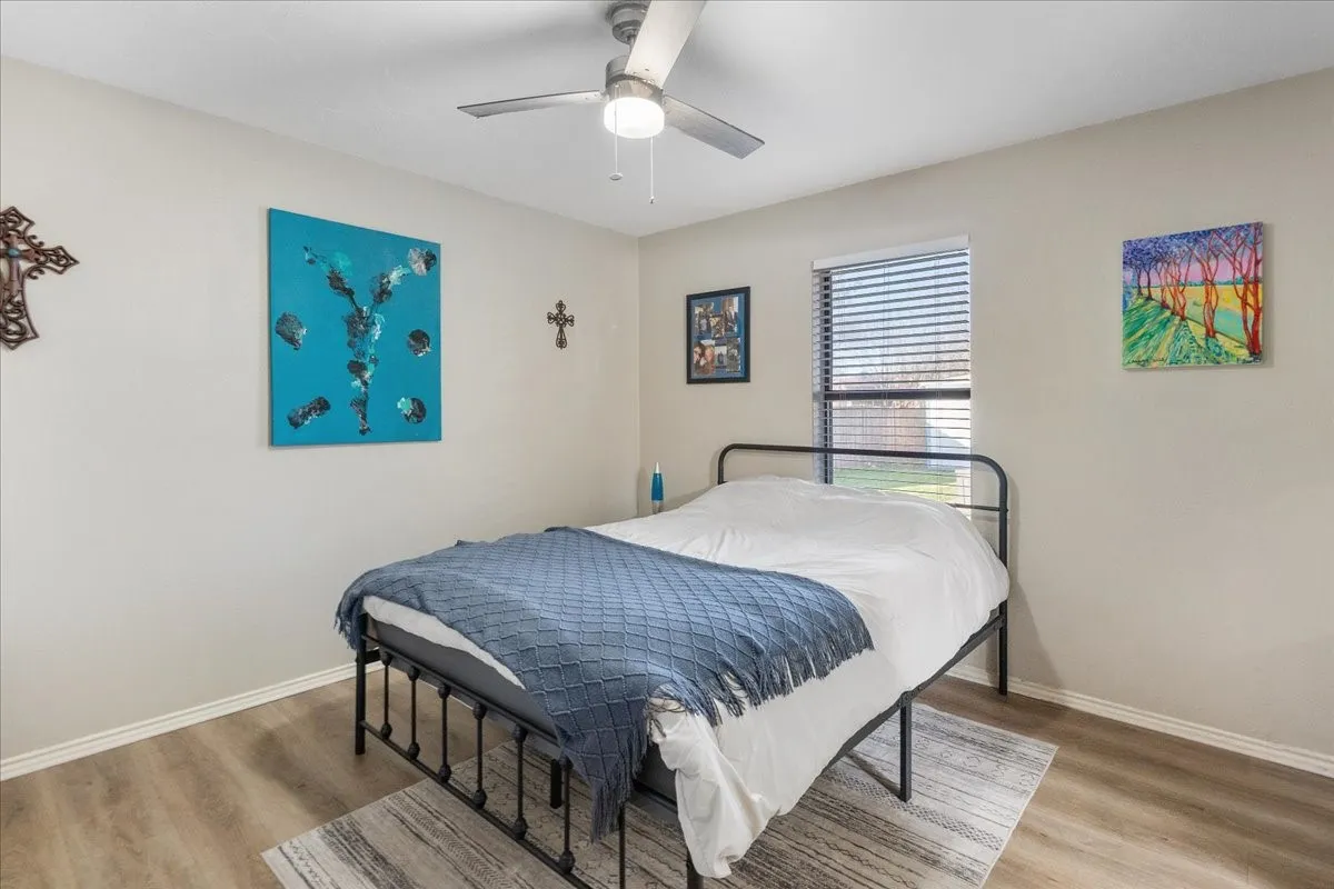 Single Family Residence For Sale in Johnson County , 432 Post Oak Lane, Burleson, Texas 76028, 3 Bedroom, 1 Bathroom, 2 Garage spaces, 999 Sqft, built in 1983, mls#21358625, Real Estate Agent in Burleson, Homes For Sale in Johnson county, Homes For Sale in Burleson, Realtor in Burleson Texas, Real Estate Brokerage Independent Realty Texas, Luminita Cordes Realtor