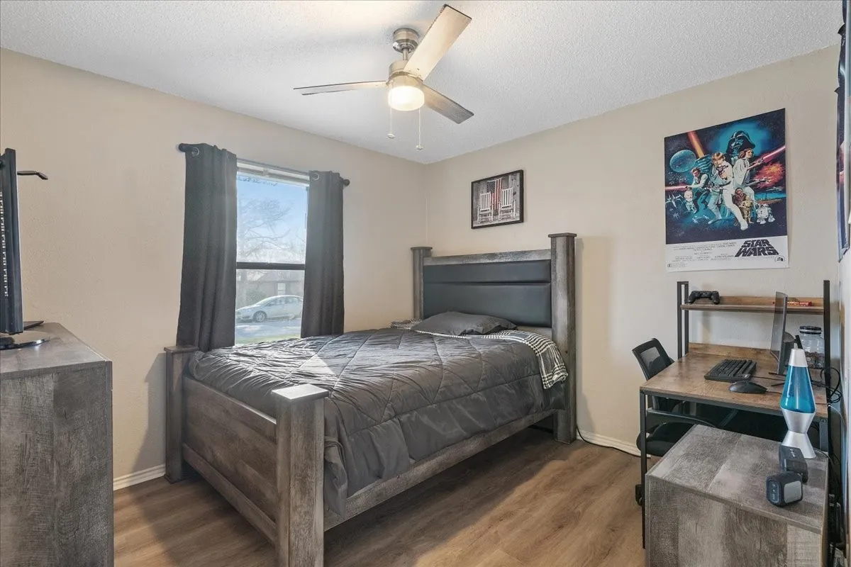 Single Family Residence For Sale in Johnson County , 432 Post Oak Lane, Burleson, Texas 76028, 3 Bedroom, 1 Bathroom, 2 Garage spaces, 999 Sqft, built in 1983, mls#21358625, Real Estate Agent in Burleson, Homes For Sale in Johnson county, Homes For Sale in Burleson, Realtor in Burleson Texas, Real Estate Brokerage Independent Realty Texas, Luminita Cordes Realtor