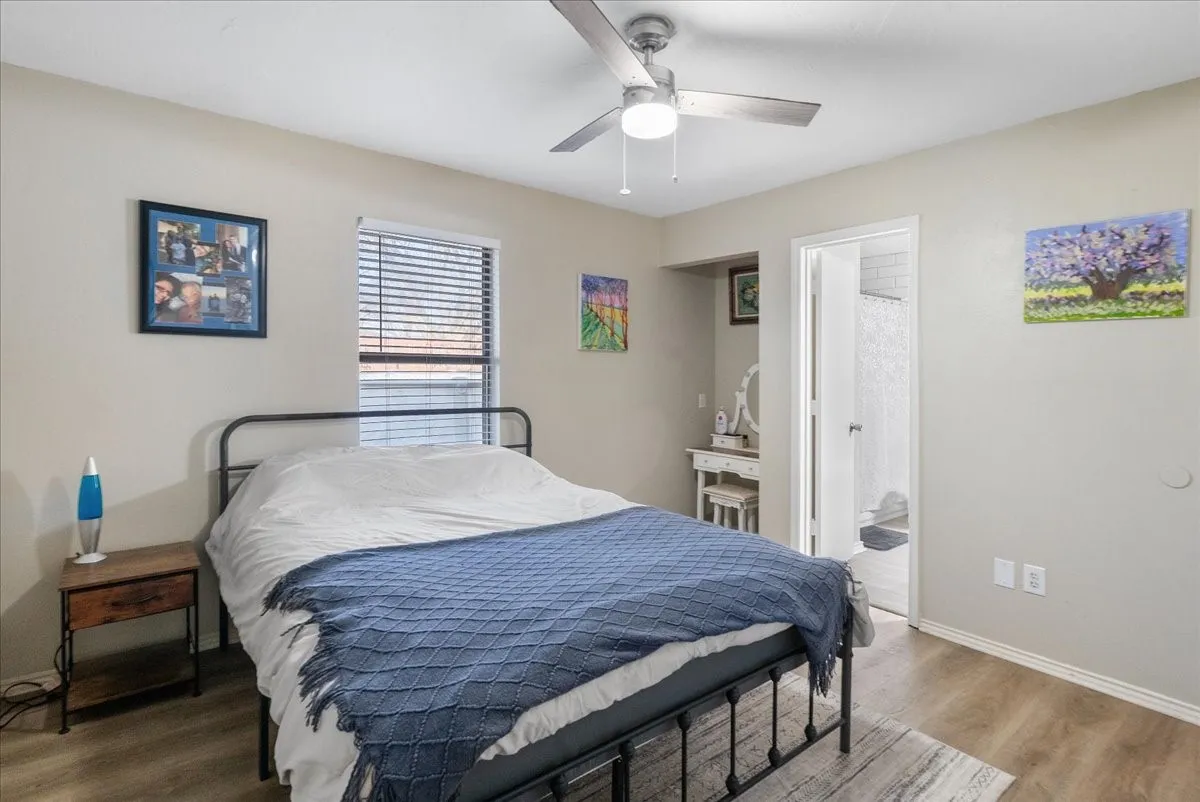 Single Family Residence For Sale in Johnson County , 432 Post Oak Lane, Burleson, Texas 76028, 3 Bedroom, 1 Bathroom, 2 Garage spaces, 999 Sqft, built in 1983, mls#21358625, Real Estate Agent in Burleson, Homes For Sale in Johnson county, Homes For Sale in Burleson, Realtor in Burleson Texas, Real Estate Brokerage Independent Realty Texas, Luminita Cordes Realtor