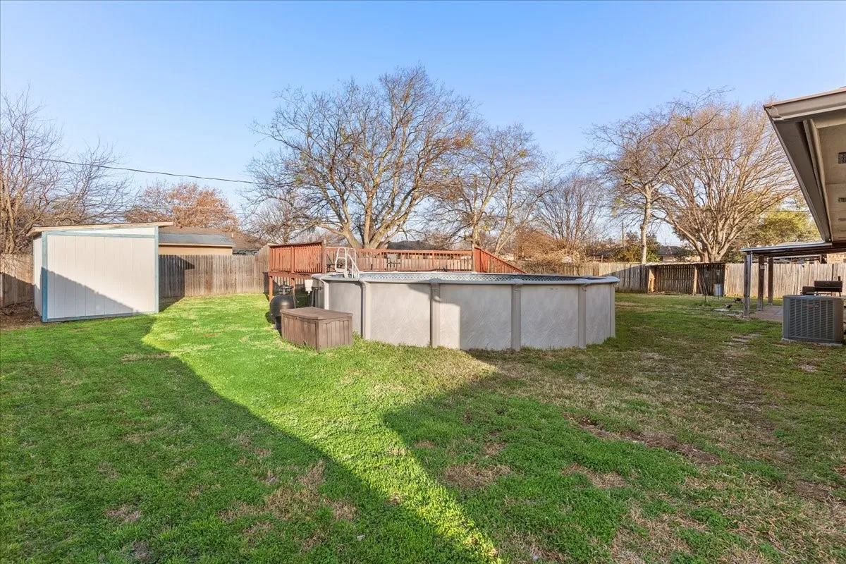 Single Family Residence For Sale in Johnson County , 432 Post Oak Lane, Burleson, Texas 76028, 3 Bedroom, 1 Bathroom, 2 Garage spaces, 999 Sqft, built in 1983, mls#21358625, Real Estate Agent in Burleson, Homes For Sale in Johnson county, Homes For Sale in Burleson, Realtor in Burleson Texas, Real Estate Brokerage Independent Realty Texas, Luminita Cordes Realtor