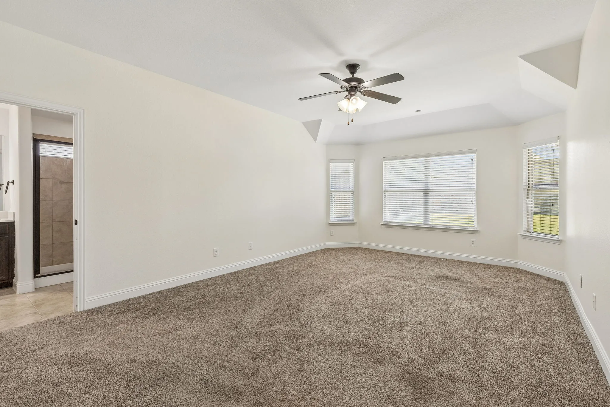 Single Family Residence For Sale in Rockwall County , 157 Pleasant Hill Lane, Fate, Texas 75189, 3 Bedroom, 2 Bathroom, 2 Garage spaces, 1,872 Sqft, built in 2014, mls#21357040, Real Estate Agent in Fate, Homes For Sale in Rockwall county, Homes For Sale in Fate, Realtor in Fate Texas, Real Estate Brokerage Independent Realty Texas, Luminita Cordes Realtor