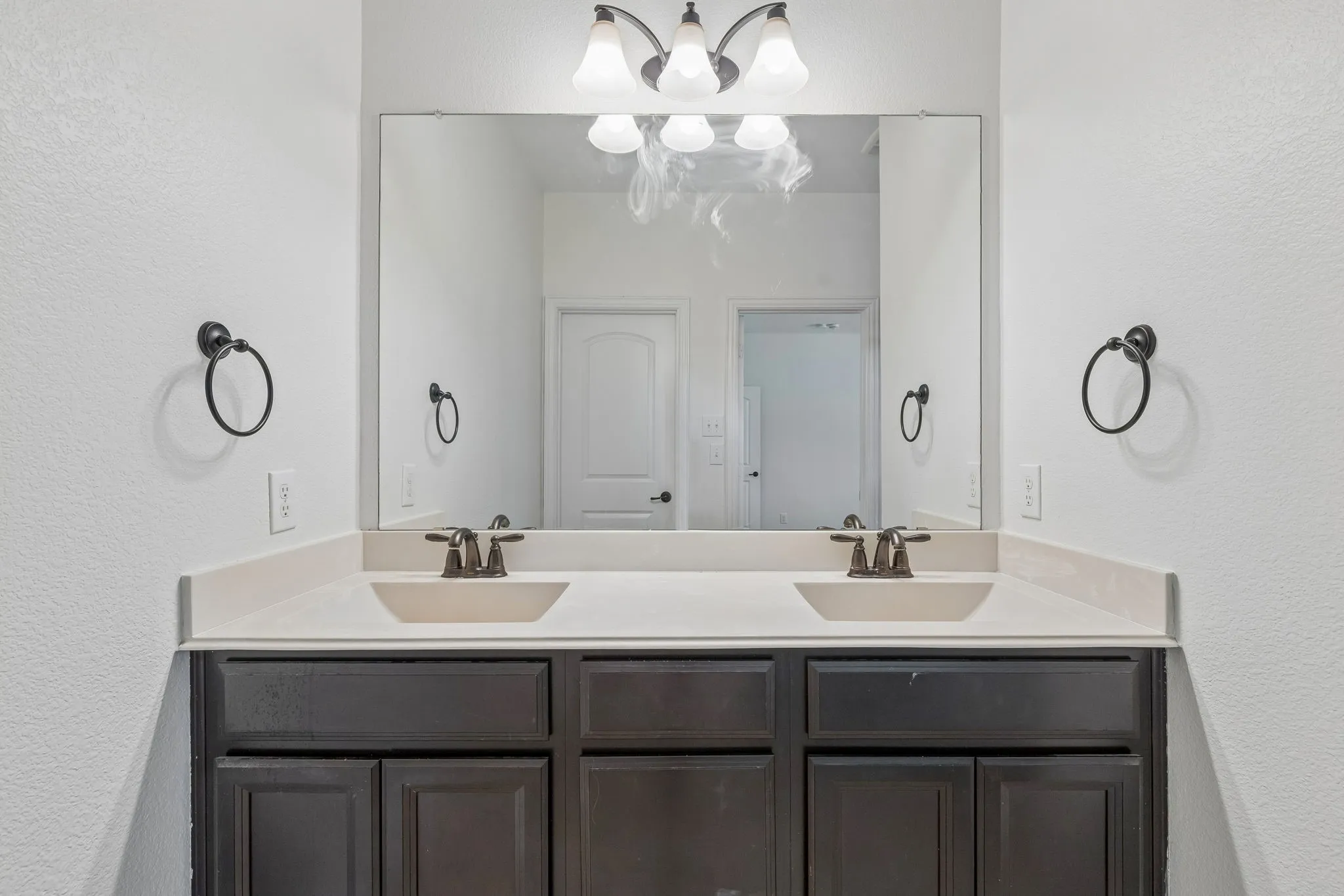 Single Family Residence For Sale in Rockwall County , 157 Pleasant Hill Lane, Fate, Texas 75189, 3 Bedroom, 2 Bathroom, 2 Garage spaces, 1,872 Sqft, built in 2014, mls#21357040, Real Estate Agent in Fate, Homes For Sale in Rockwall county, Homes For Sale in Fate, Realtor in Fate Texas, Real Estate Brokerage Independent Realty Texas, Luminita Cordes Realtor