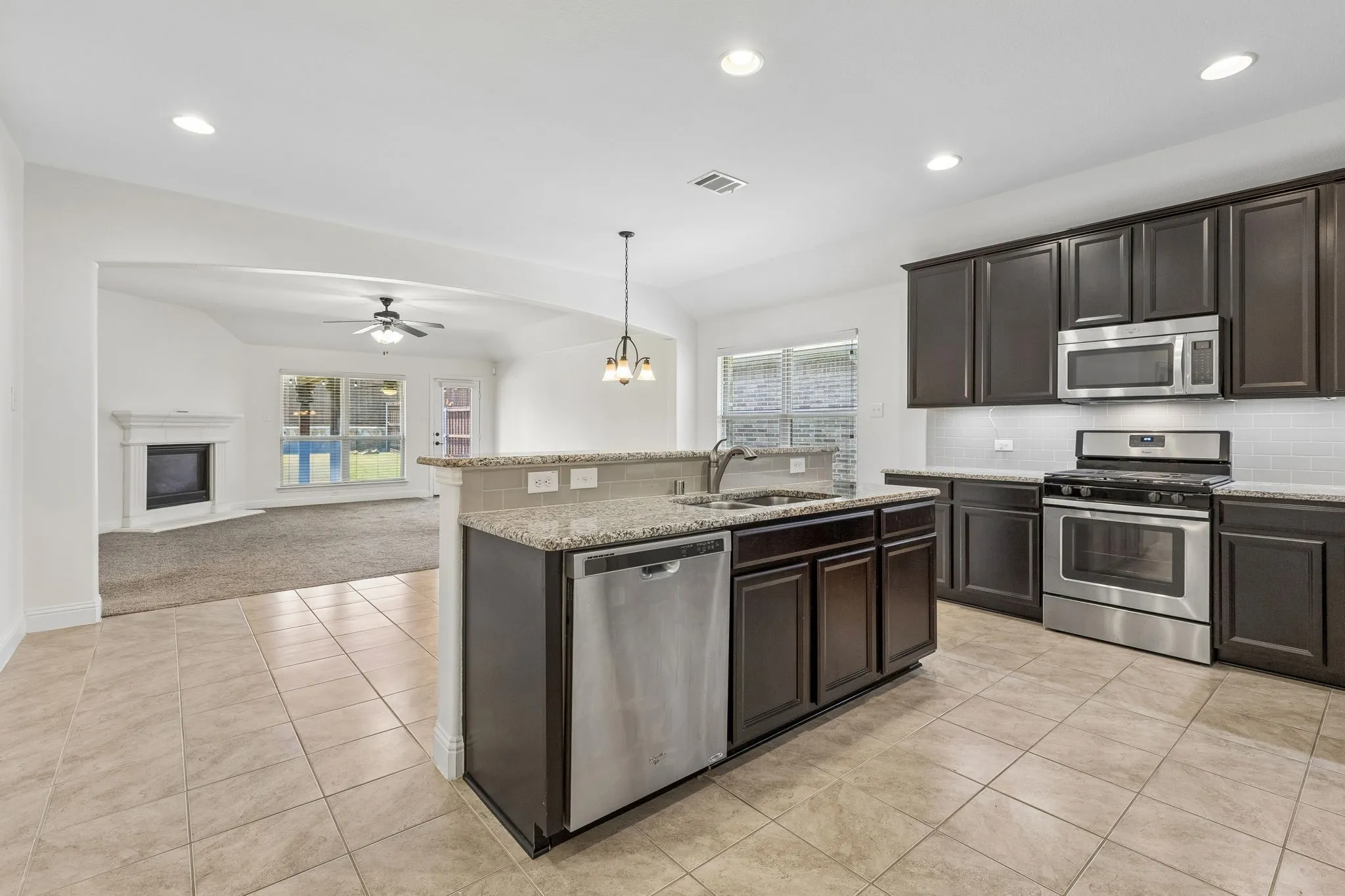 Single Family Residence For Sale in Rockwall County , 157 Pleasant Hill Lane, Fate, Texas 75189, 3 Bedroom, 2 Bathroom, 2 Garage spaces, 1,872 Sqft, built in 2014, mls#21357040, Real Estate Agent in Fate, Homes For Sale in Rockwall county, Homes For Sale in Fate, Realtor in Fate Texas, Real Estate Brokerage Independent Realty Texas, Luminita Cordes Realtor