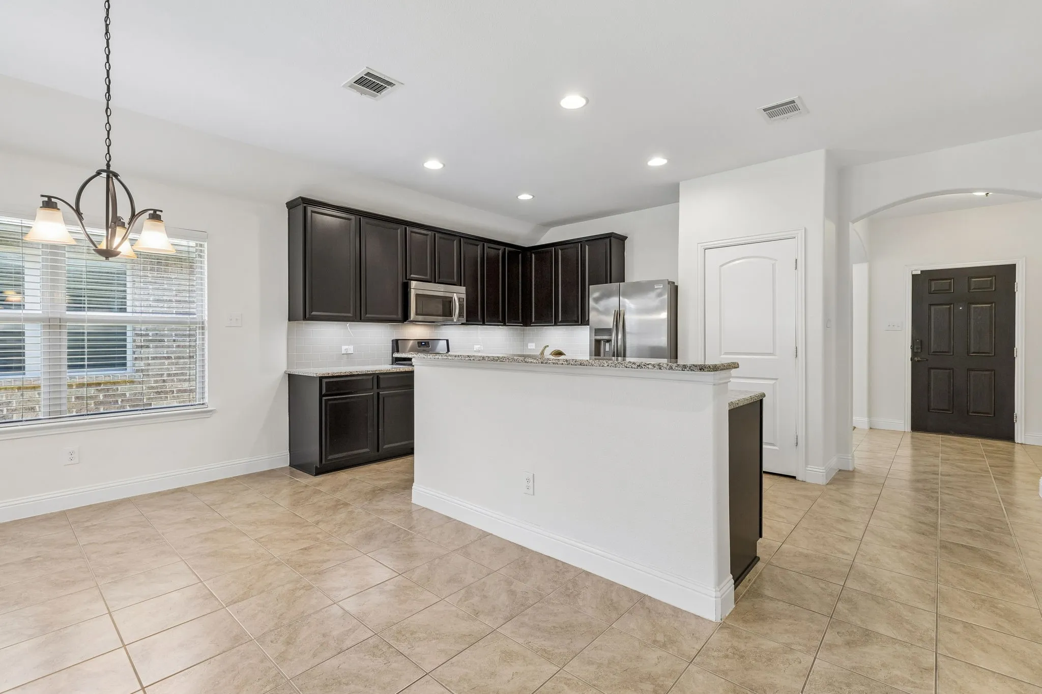 Single Family Residence For Sale in Rockwall County , 157 Pleasant Hill Lane, Fate, Texas 75189, 3 Bedroom, 2 Bathroom, 2 Garage spaces, 1,872 Sqft, built in 2014, mls#21357040, Real Estate Agent in Fate, Homes For Sale in Rockwall county, Homes For Sale in Fate, Realtor in Fate Texas, Real Estate Brokerage Independent Realty Texas, Luminita Cordes Realtor