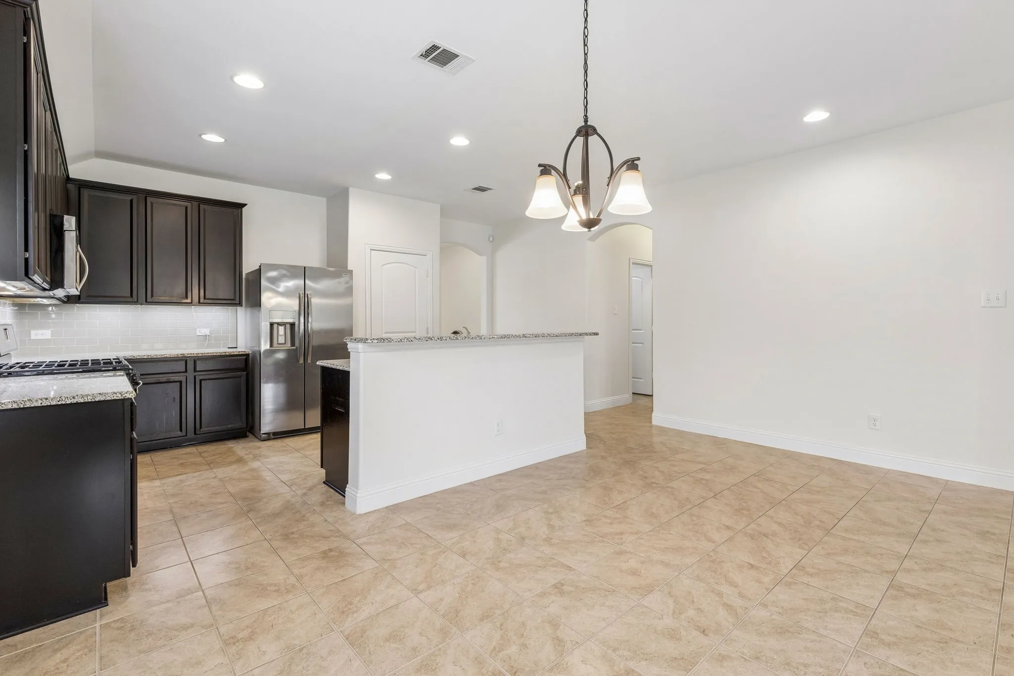 Single Family Residence For Sale in Rockwall County , 157 Pleasant Hill Lane, Fate, Texas 75189, 3 Bedroom, 2 Bathroom, 2 Garage spaces, 1,872 Sqft, built in 2014, mls#21357040, Real Estate Agent in Fate, Homes For Sale in Rockwall county, Homes For Sale in Fate, Realtor in Fate Texas, Real Estate Brokerage Independent Realty Texas, Luminita Cordes Realtor