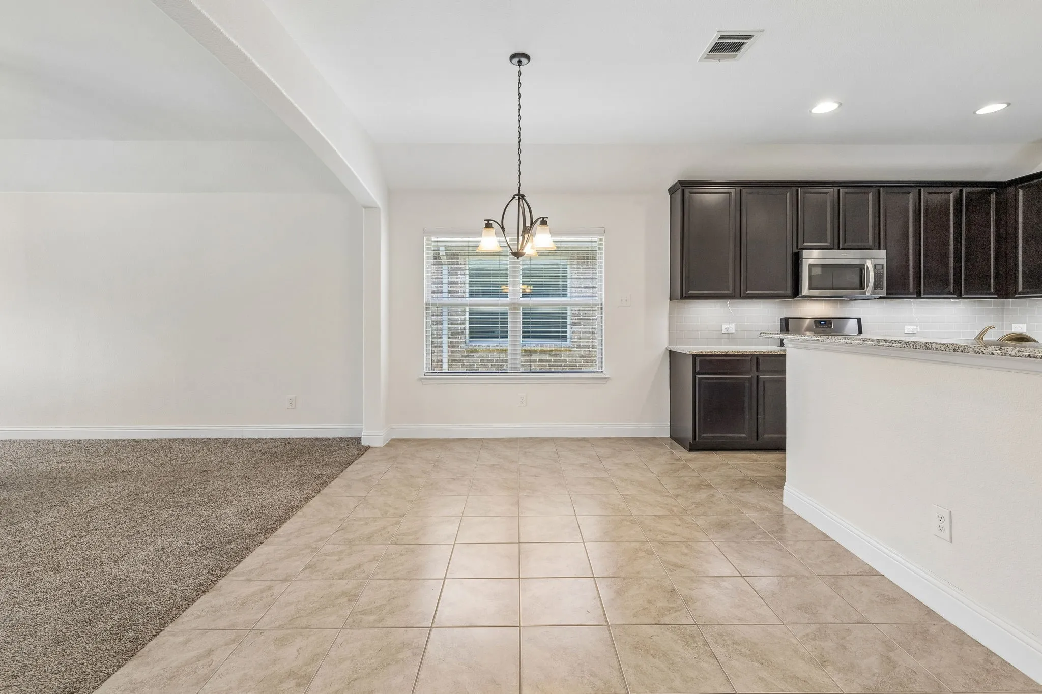 Single Family Residence For Sale in Rockwall County , 157 Pleasant Hill Lane, Fate, Texas 75189, 3 Bedroom, 2 Bathroom, 2 Garage spaces, 1,872 Sqft, built in 2014, mls#21357040, Real Estate Agent in Fate, Homes For Sale in Rockwall county, Homes For Sale in Fate, Realtor in Fate Texas, Real Estate Brokerage Independent Realty Texas, Luminita Cordes Realtor