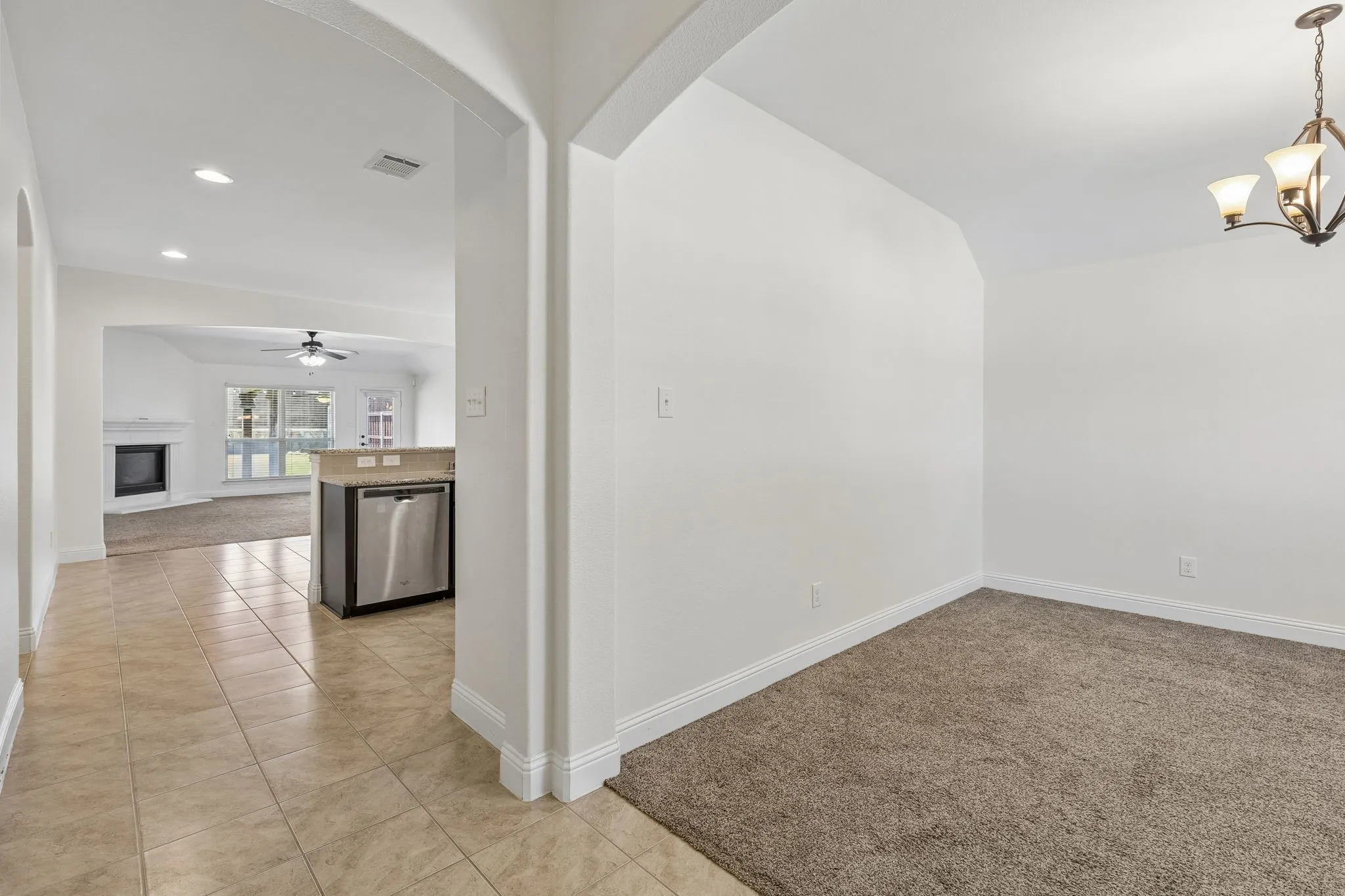 Single Family Residence For Sale in Rockwall County , 157 Pleasant Hill Lane, Fate, Texas 75189, 3 Bedroom, 2 Bathroom, 2 Garage spaces, 1,872 Sqft, built in 2014, mls#21357040, Real Estate Agent in Fate, Homes For Sale in Rockwall county, Homes For Sale in Fate, Realtor in Fate Texas, Real Estate Brokerage Independent Realty Texas, Luminita Cordes Realtor
