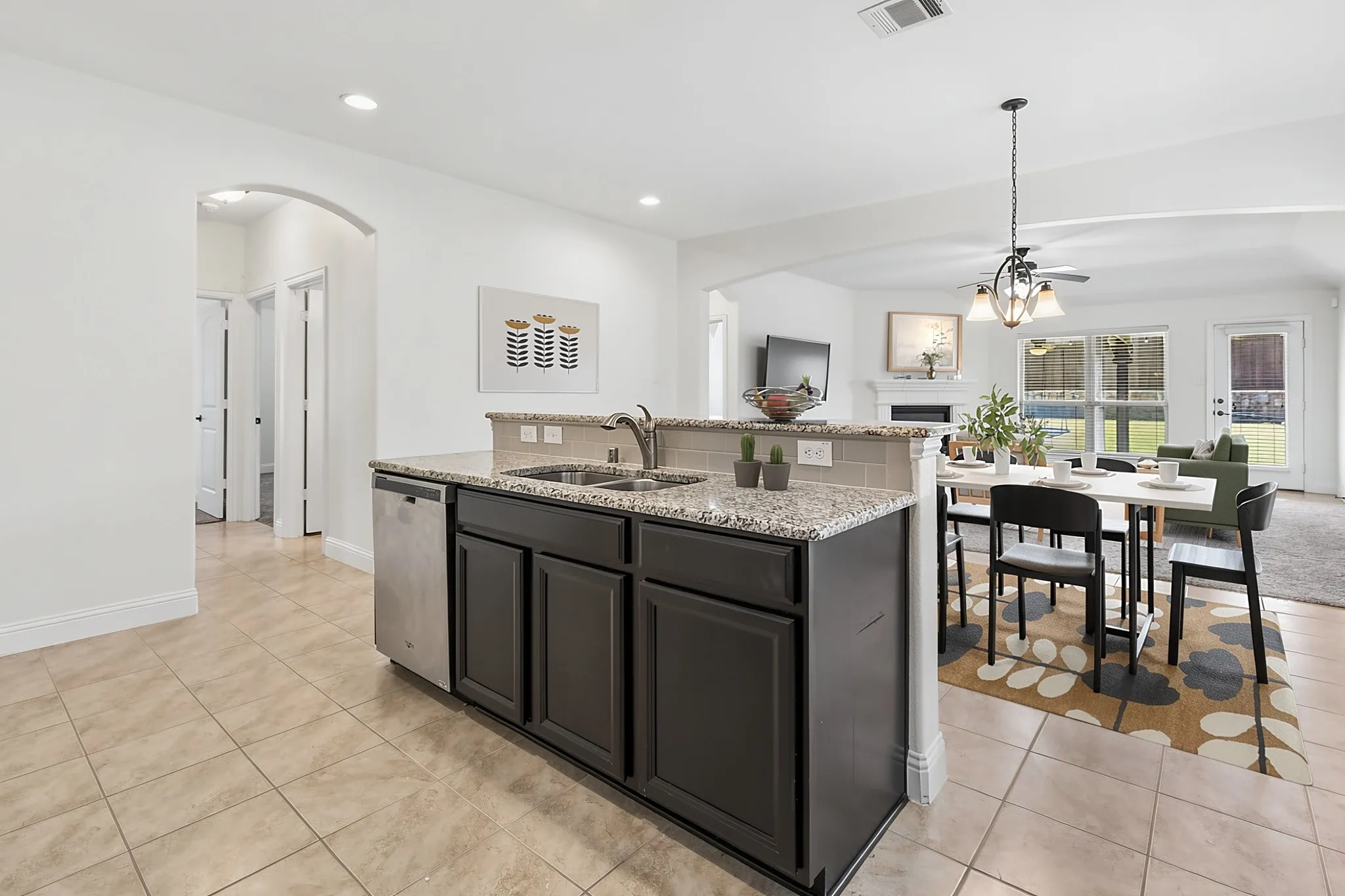 Single Family Residence For Sale in Rockwall County , 157 Pleasant Hill Lane, Fate, Texas 75189, 3 Bedroom, 2 Bathroom, 2 Garage spaces, 1,872 Sqft, built in 2014, mls#21357040, Real Estate Agent in Fate, Homes For Sale in Rockwall county, Homes For Sale in Fate, Realtor in Fate Texas, Real Estate Brokerage Independent Realty Texas, Luminita Cordes Realtor