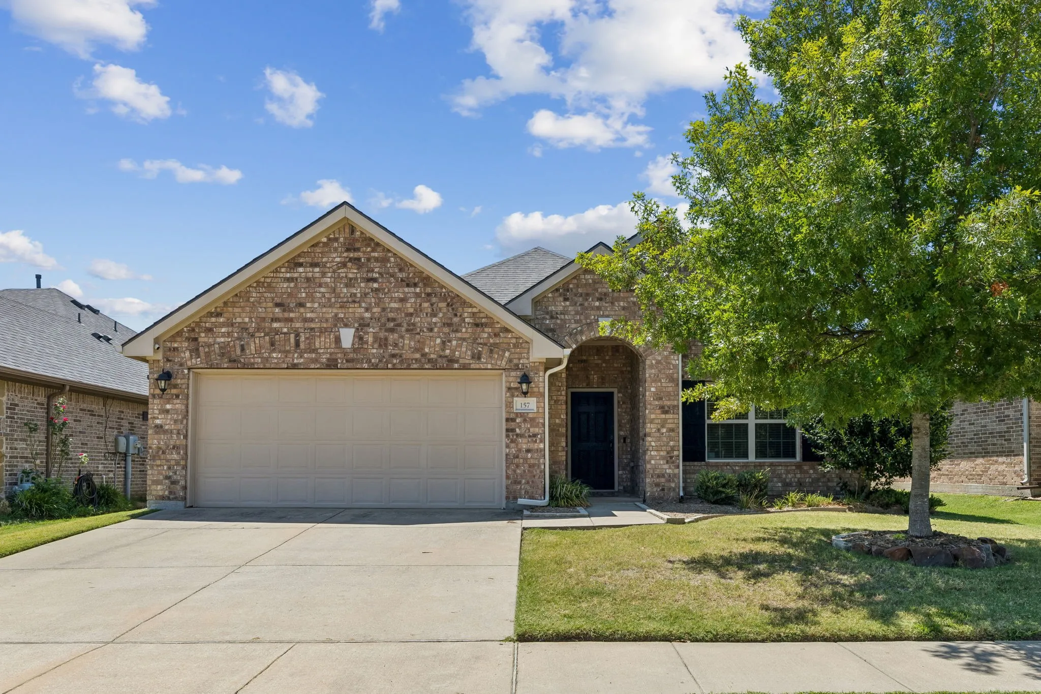 Single Family Residence For Sale in Rockwall County , 157 Pleasant Hill Lane, Fate, Texas 75189, 3 Bedroom, 2 Bathroom, 2 Garage spaces, 1,872 Sqft, built in 2014, mls#21357040, Real Estate Agent in Fate, Homes For Sale in Rockwall county, Homes For Sale in Fate, Realtor in Fate Texas, Real Estate Brokerage Independent Realty Texas, Luminita Cordes Realtor