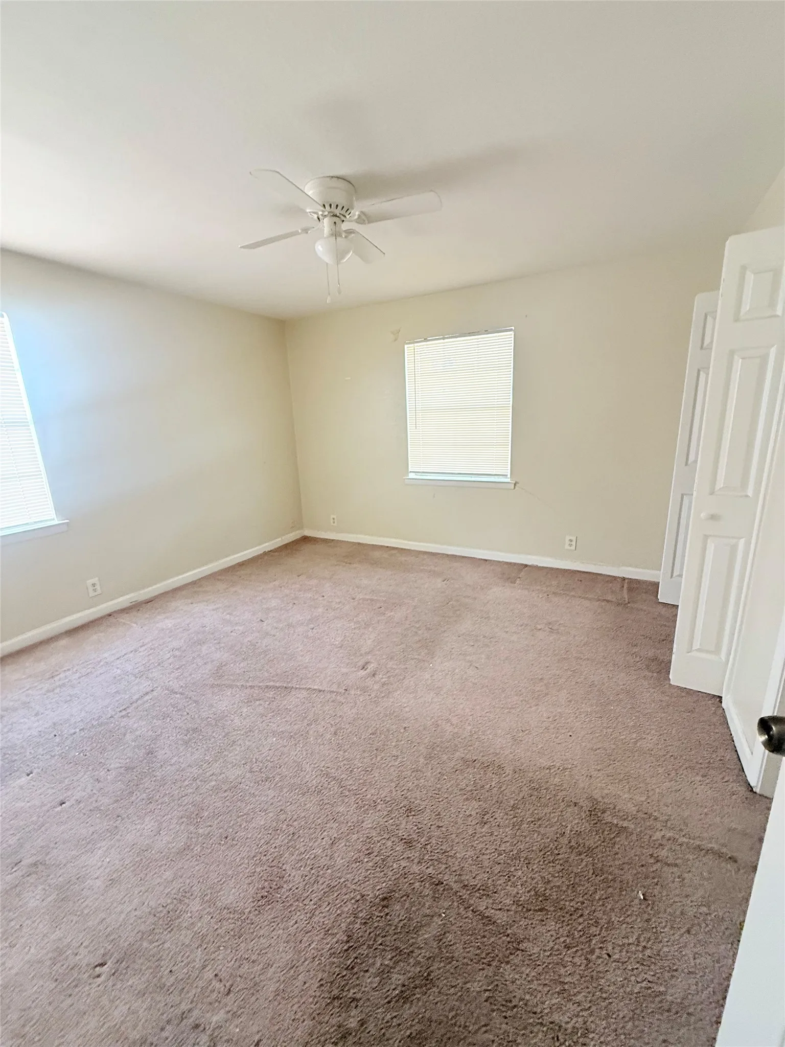 Single Family Residence For Sale in Dallas County , 3735 Susan Drive, Mesquite, Texas 75150, 3 Bedroom, 2 Bathroom, Garage spaces, 1,329 Sqft, built in 1959, mls#21358653, Real Estate Agent in Mesquite, Homes For Sale in Dallas county, Homes For Sale in Mesquite, Realtor in Mesquite Texas, Real Estate Brokerage Independent Realty Texas, Luminita Cordes Realtor